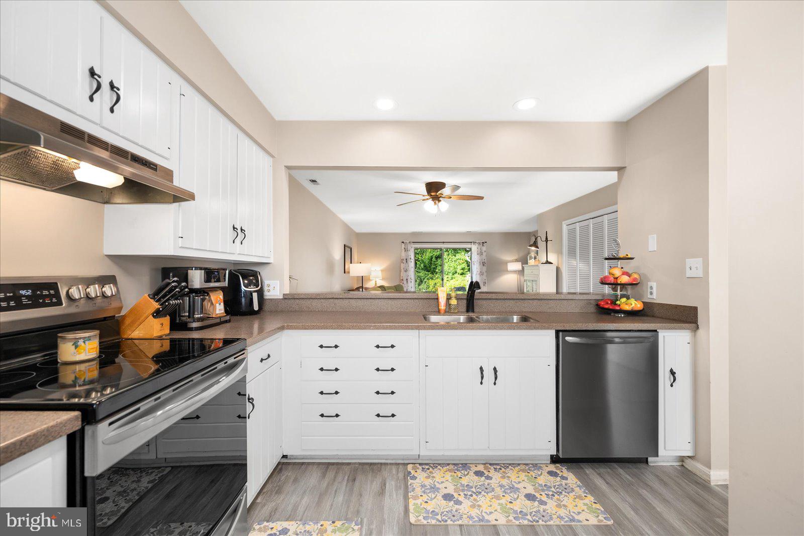 FRANKLIN SQUARE - Residential