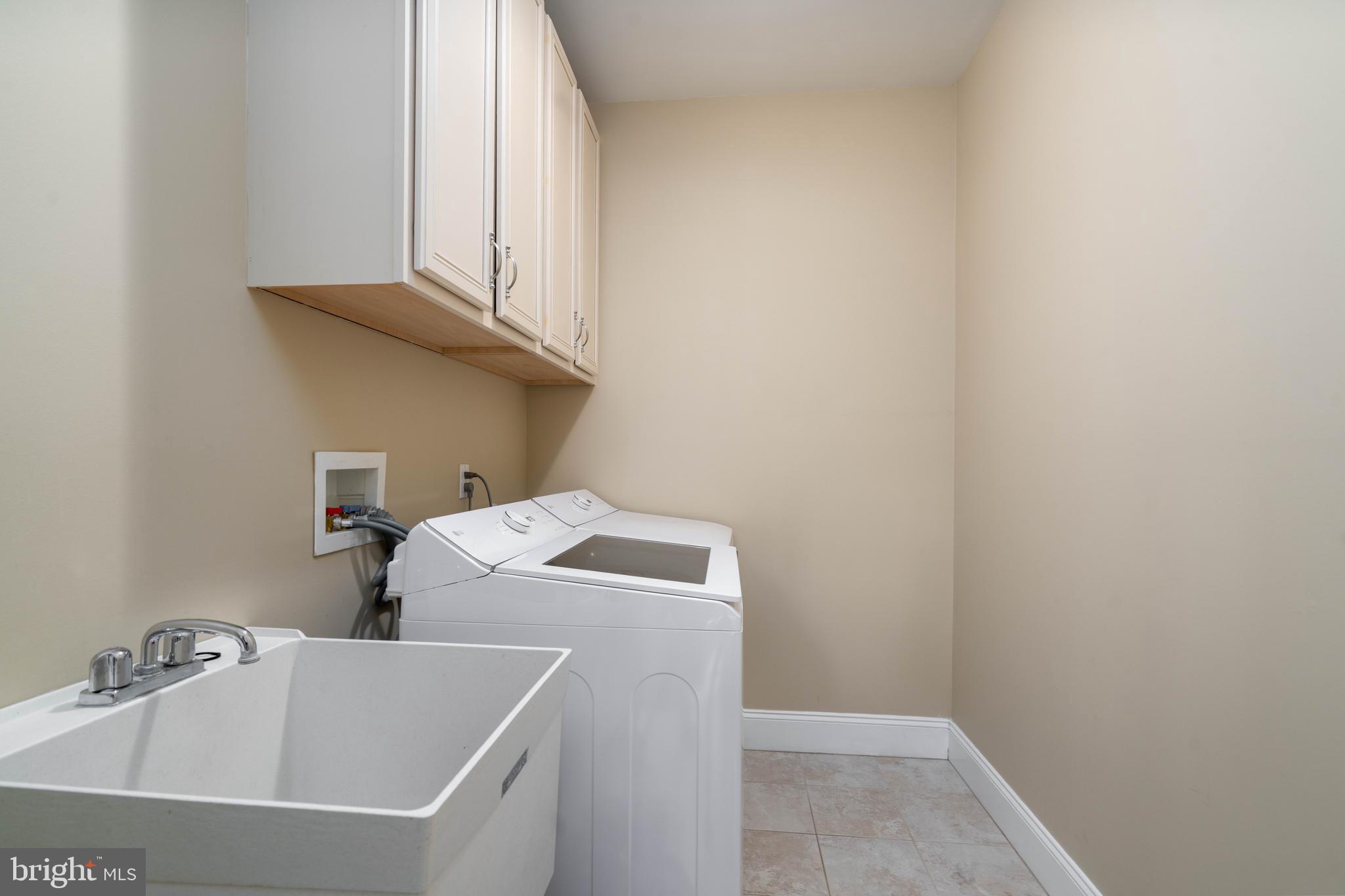 CHAPMANS CORNER - Residential