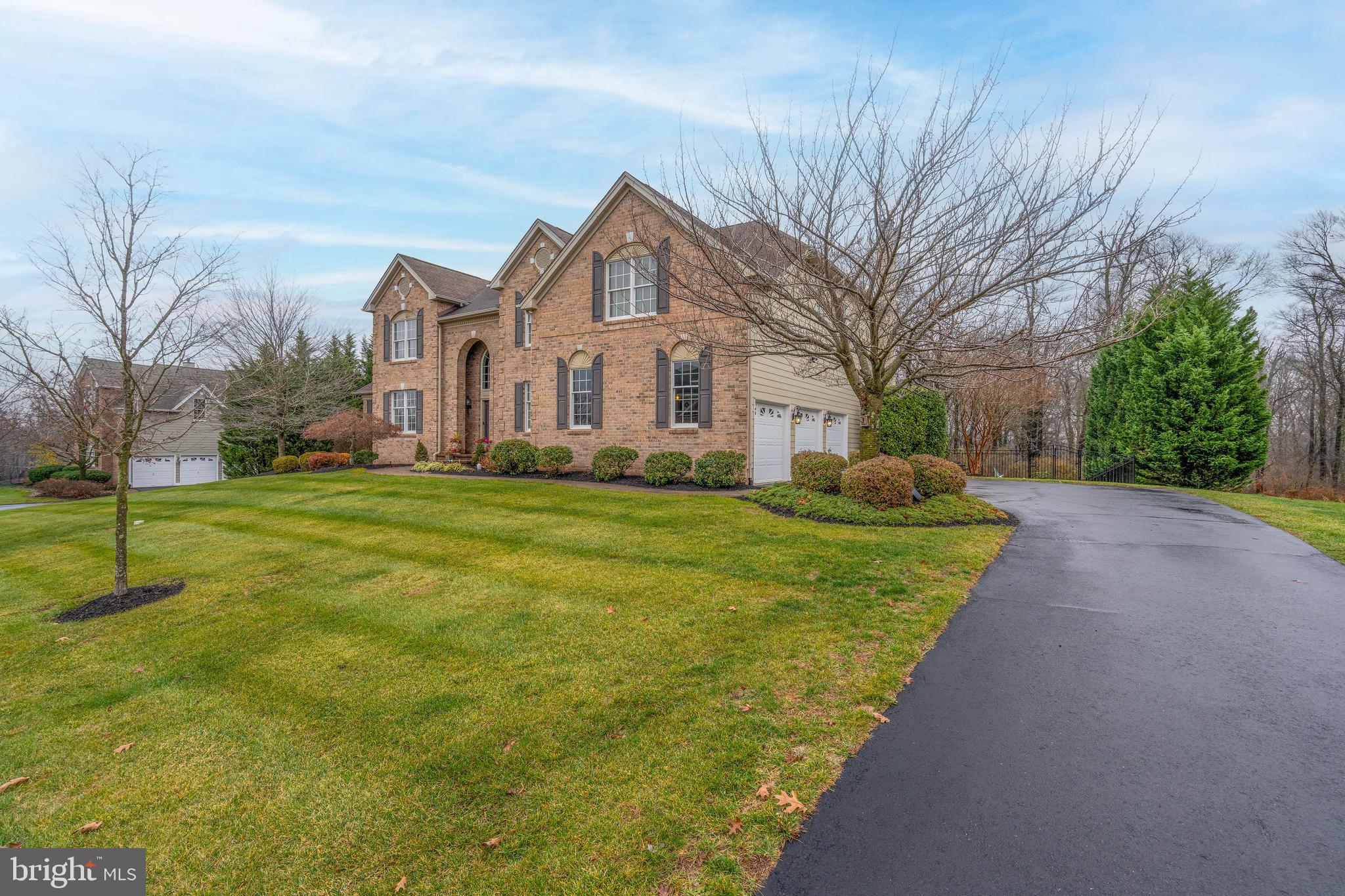 CHAPMANS CORNER - Residential