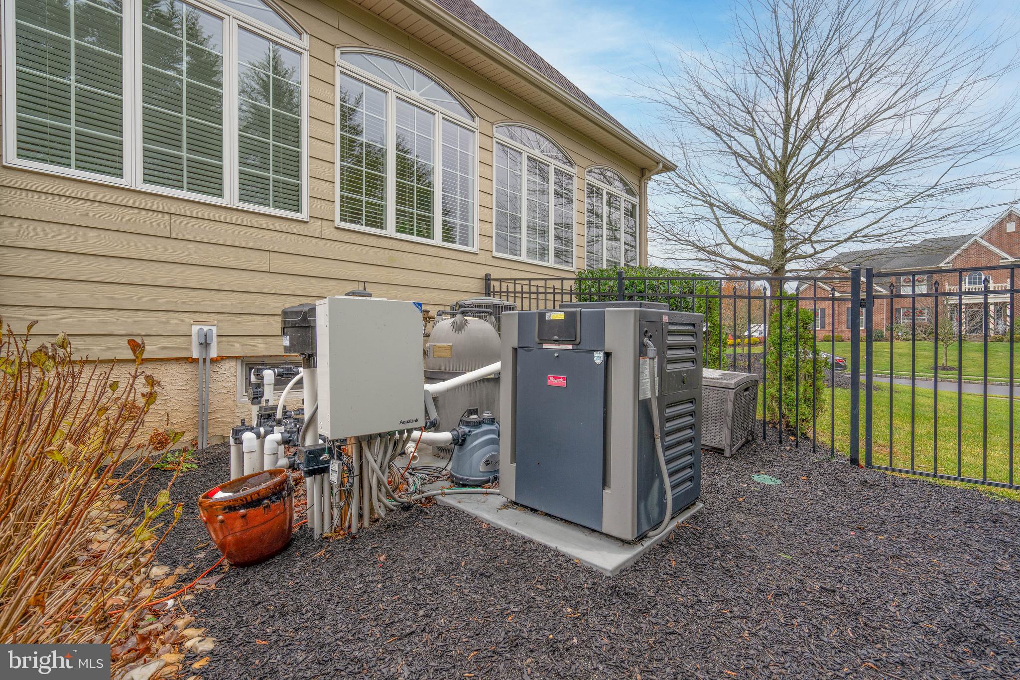 CHAPMANS CORNER - Residential