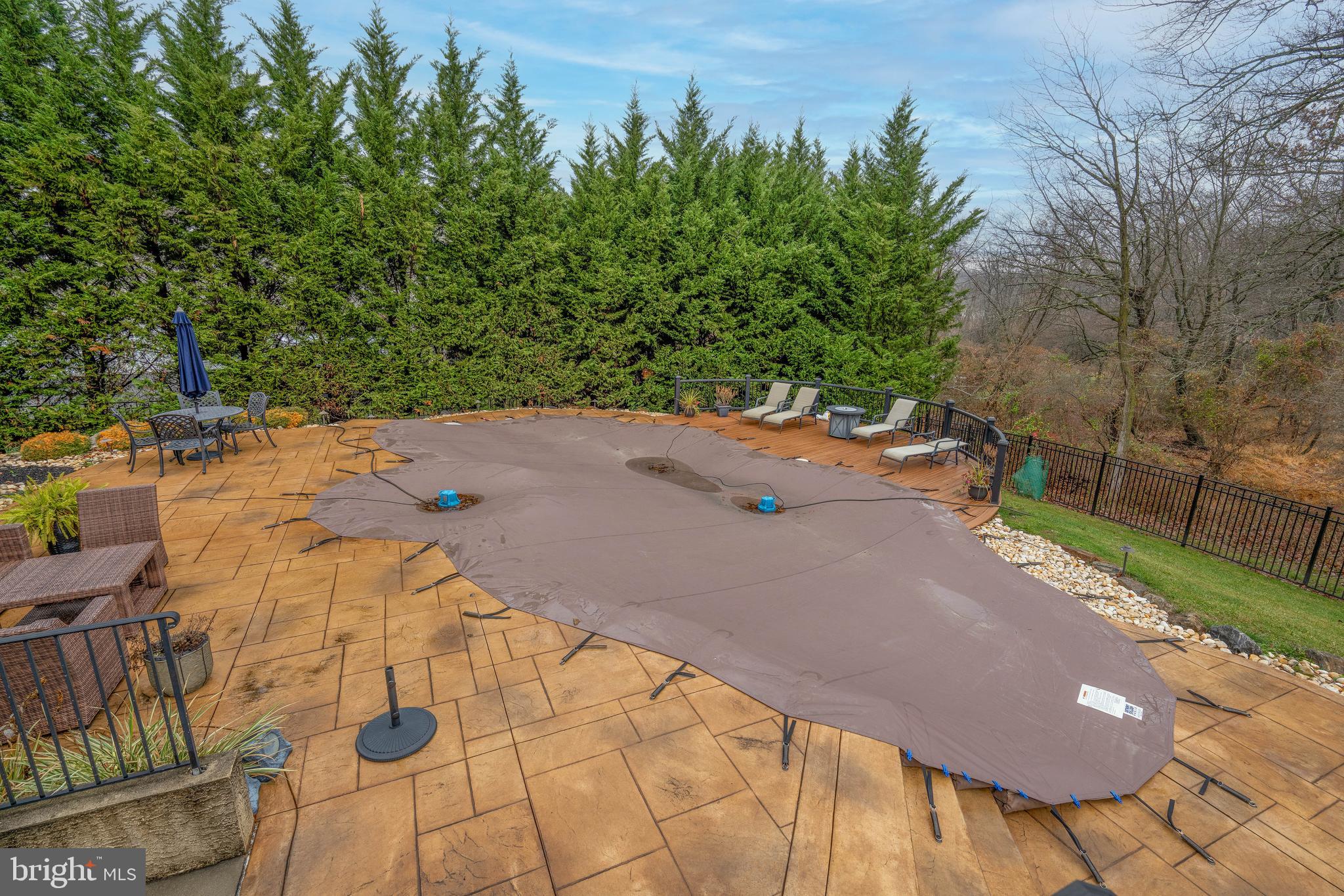 CHAPMANS CORNER - Residential