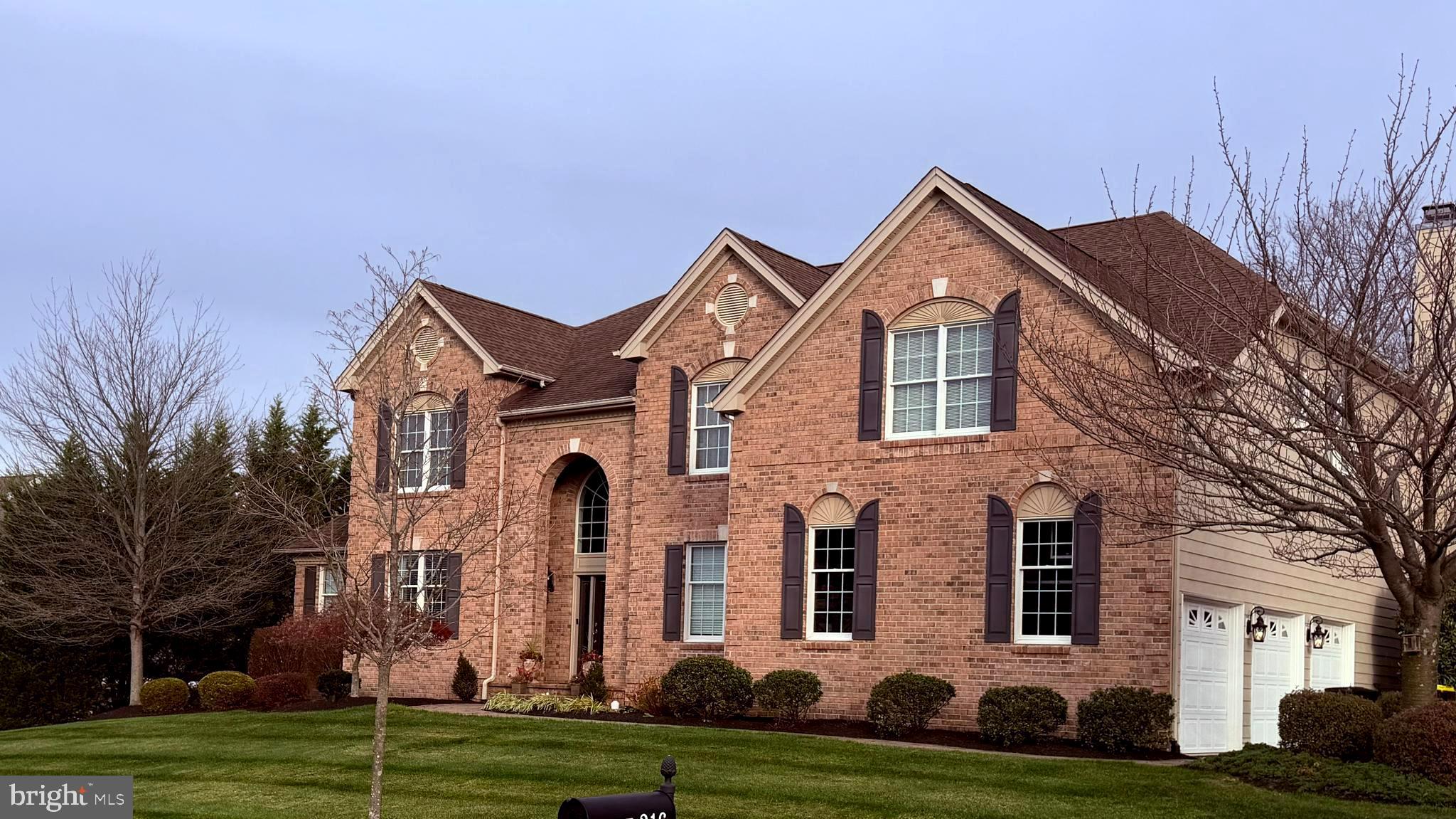 216 JANE CHAPMAN DRIVE E E