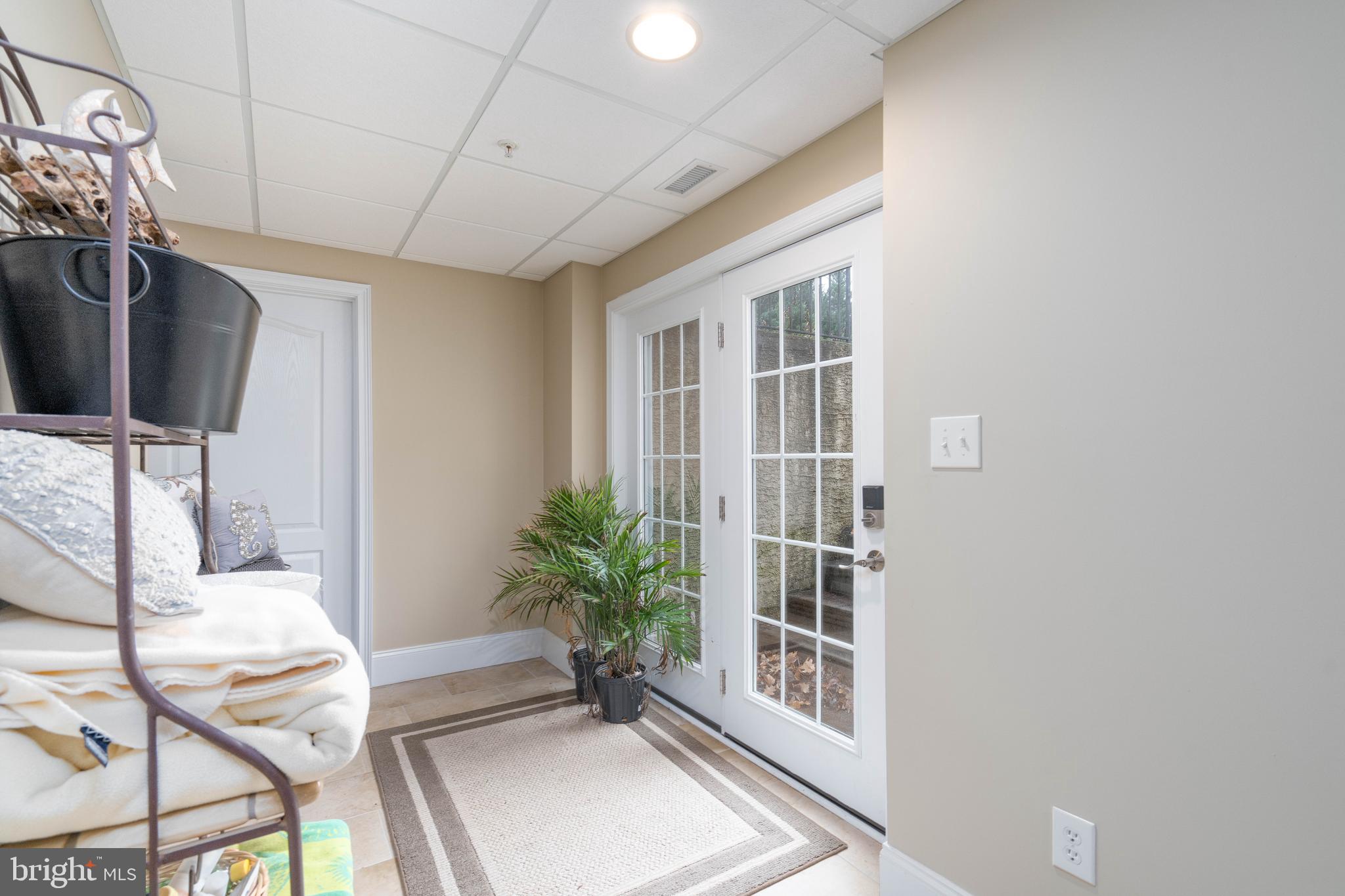 CHAPMANS CORNER - Residential