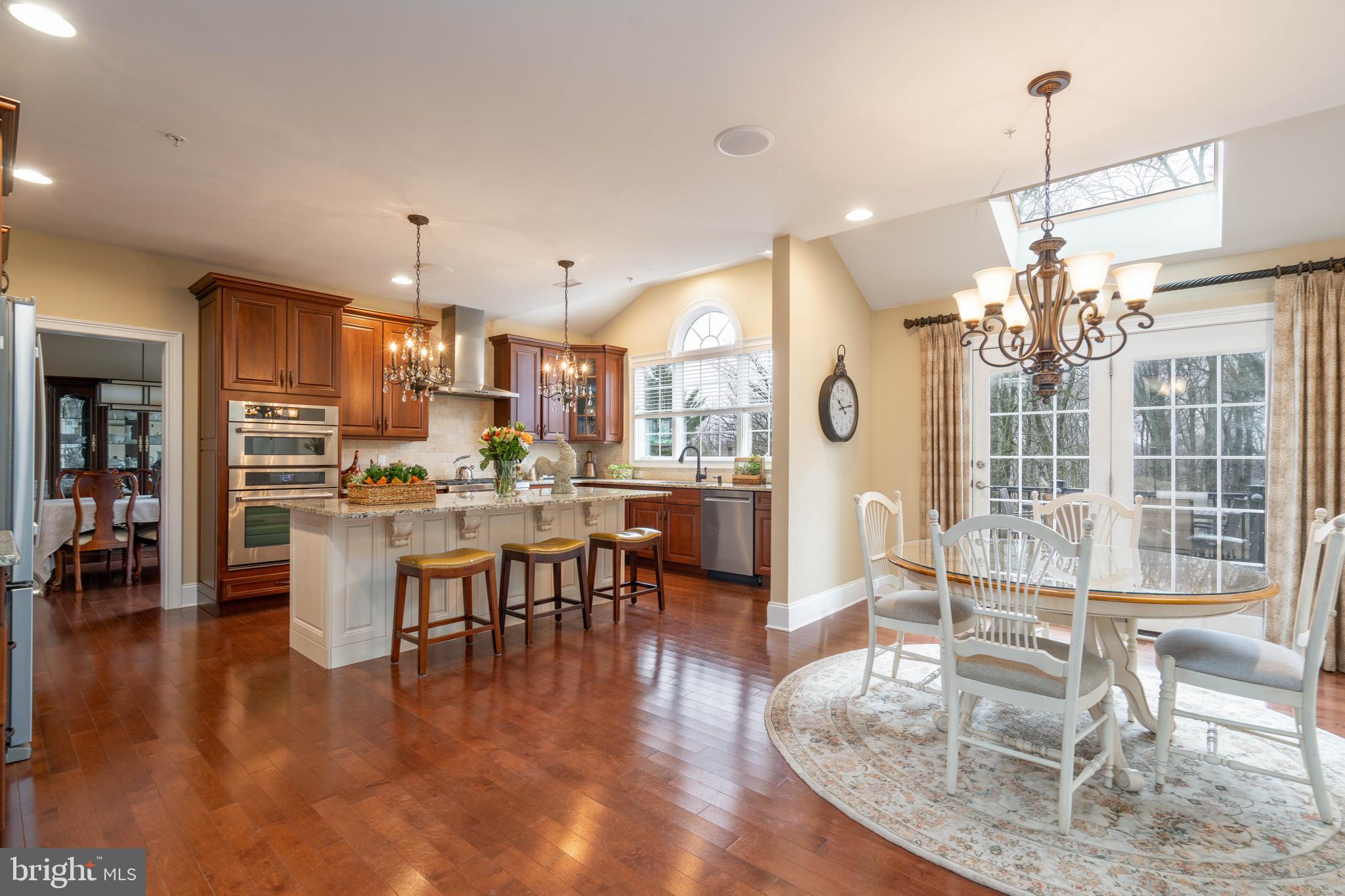 CHAPMANS CORNER - Residential