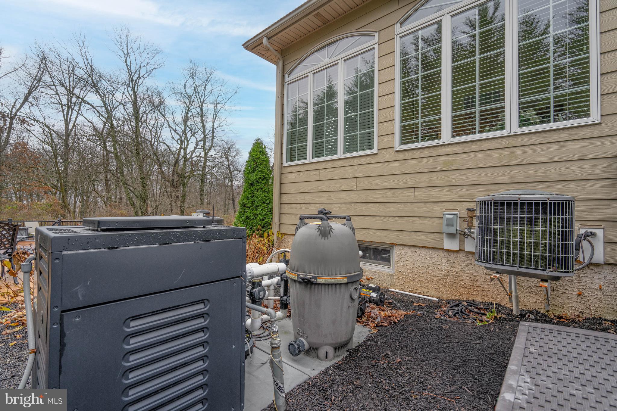 CHAPMANS CORNER - Residential