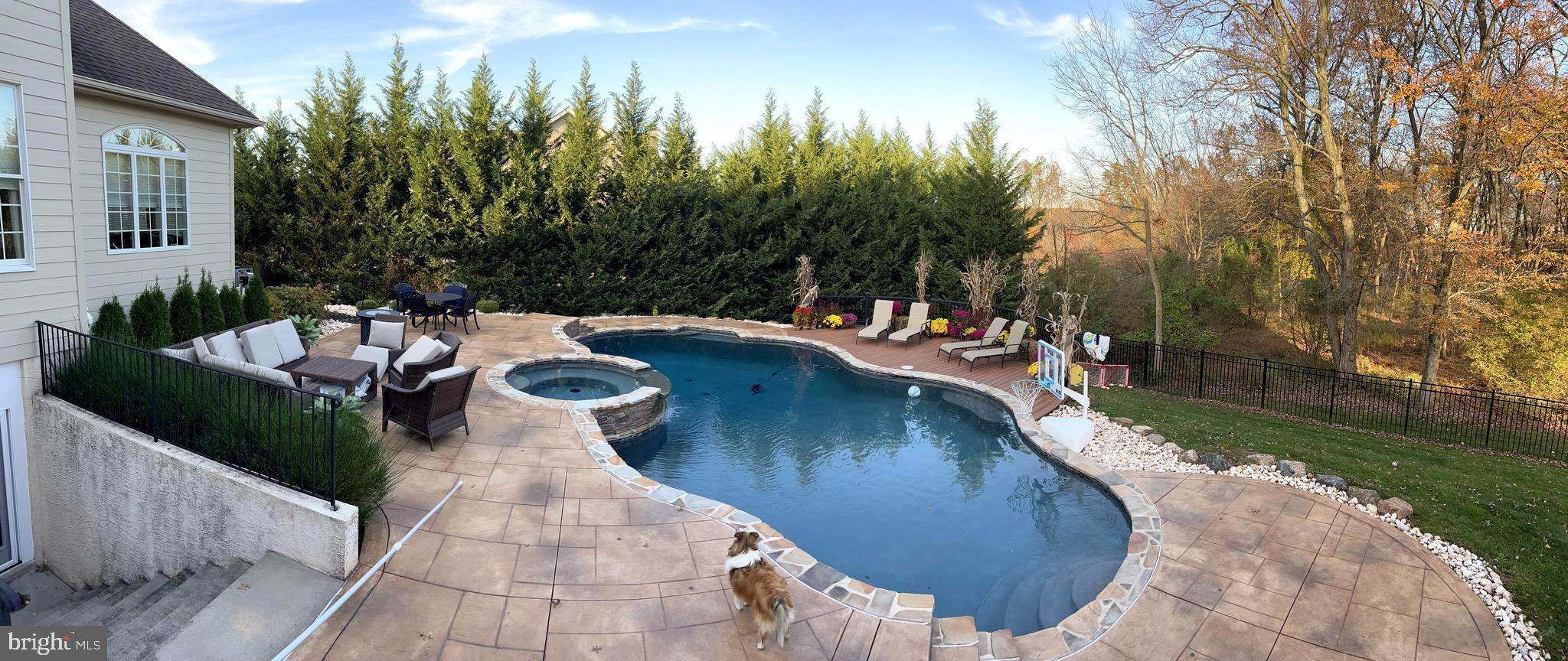 CHAPMANS CORNER - Residential