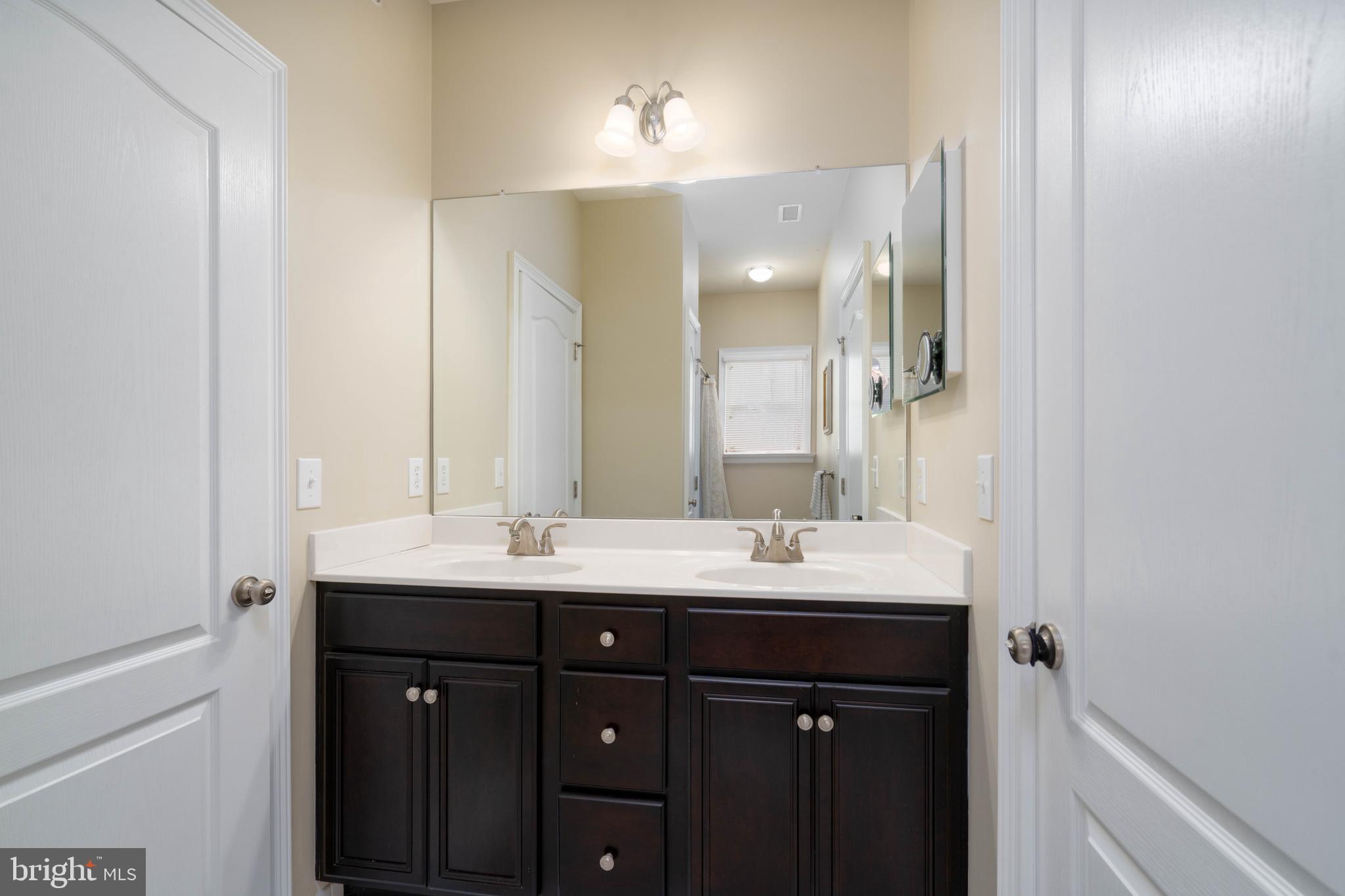 CHAPMANS CORNER - Residential