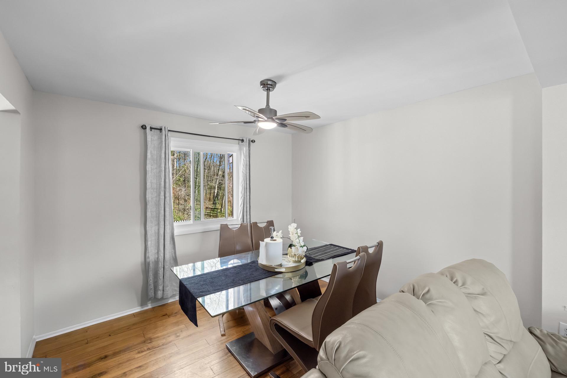 LAURELTON FOREST - Residential