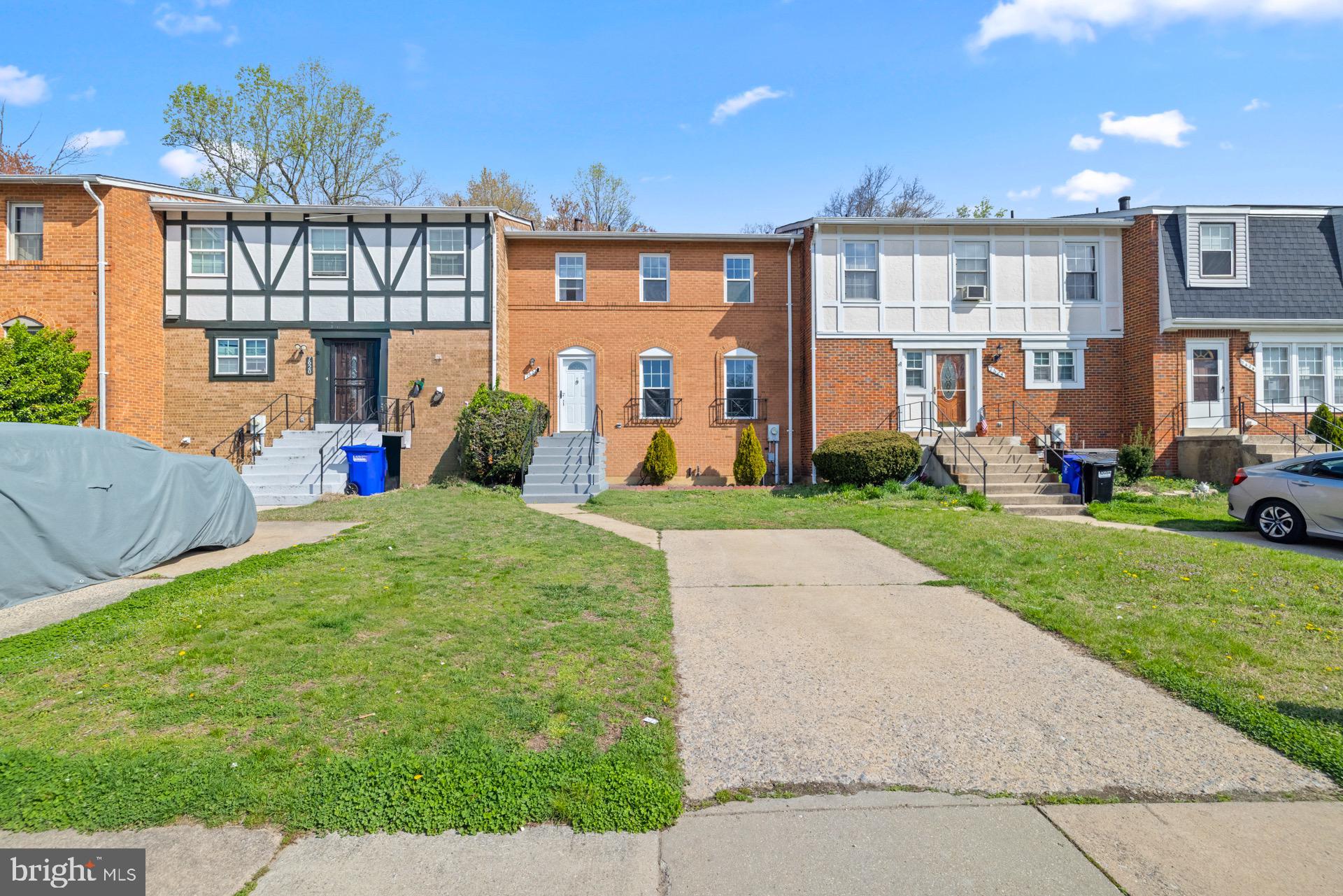 LAURELTON FOREST - Residential