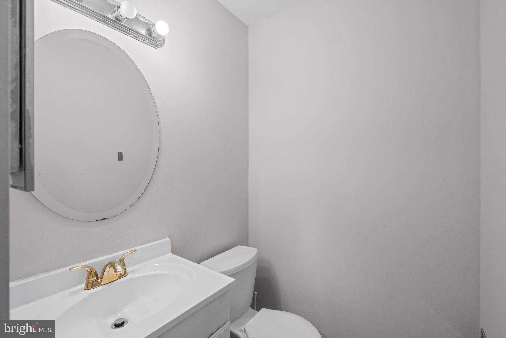 LAURELTON FOREST - Residential