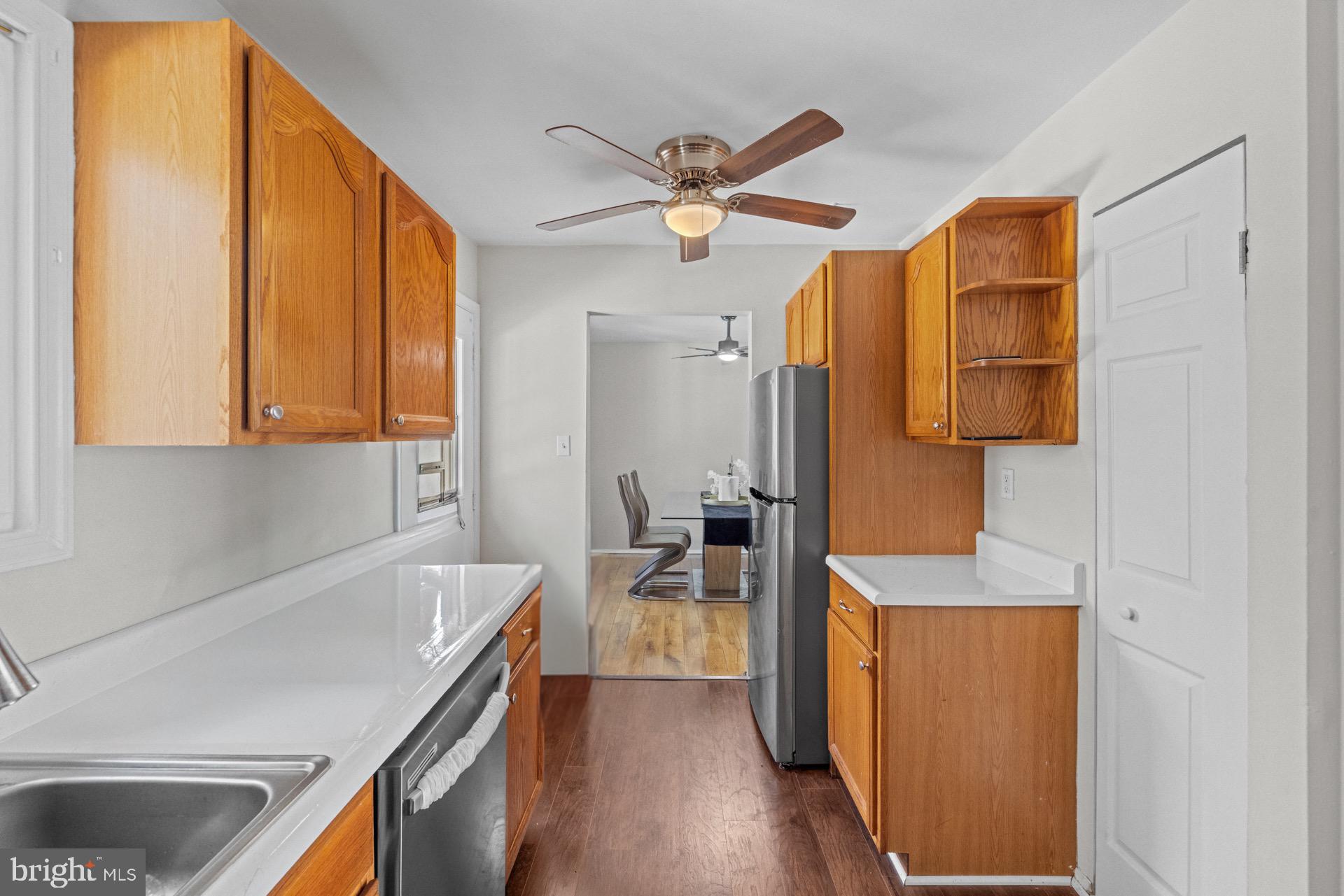 LAURELTON FOREST - Residential