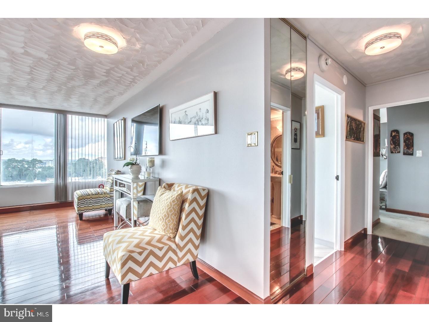 PARK PLAZA - Residential