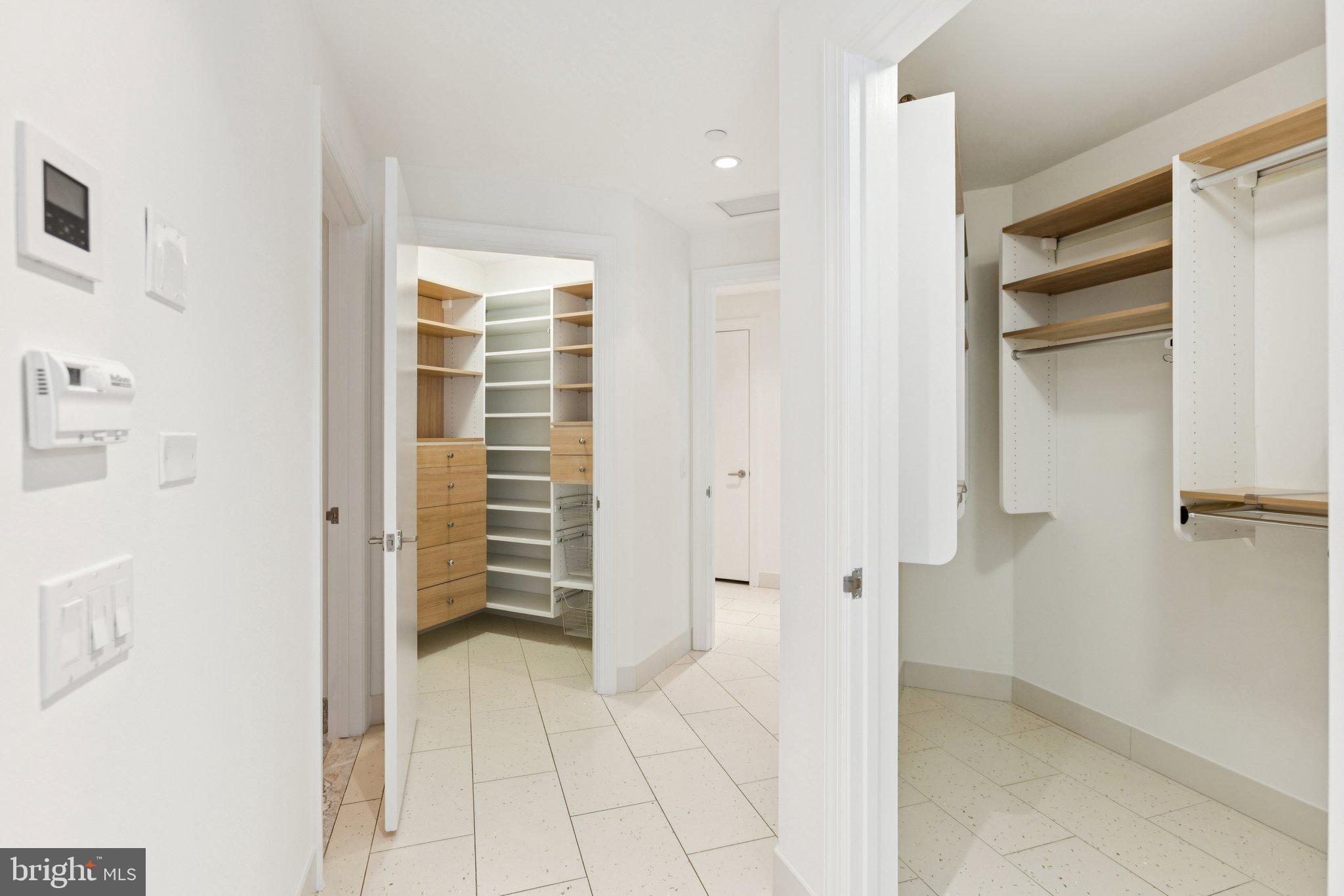 TURNBERRY TOWER - Residential