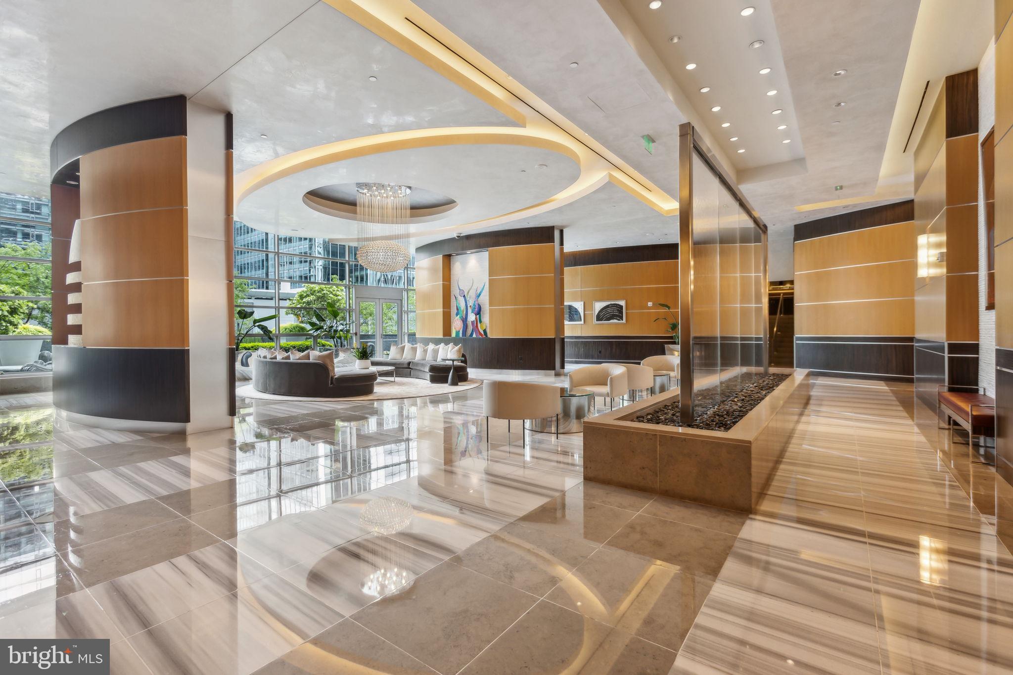 TURNBERRY TOWER - Residential