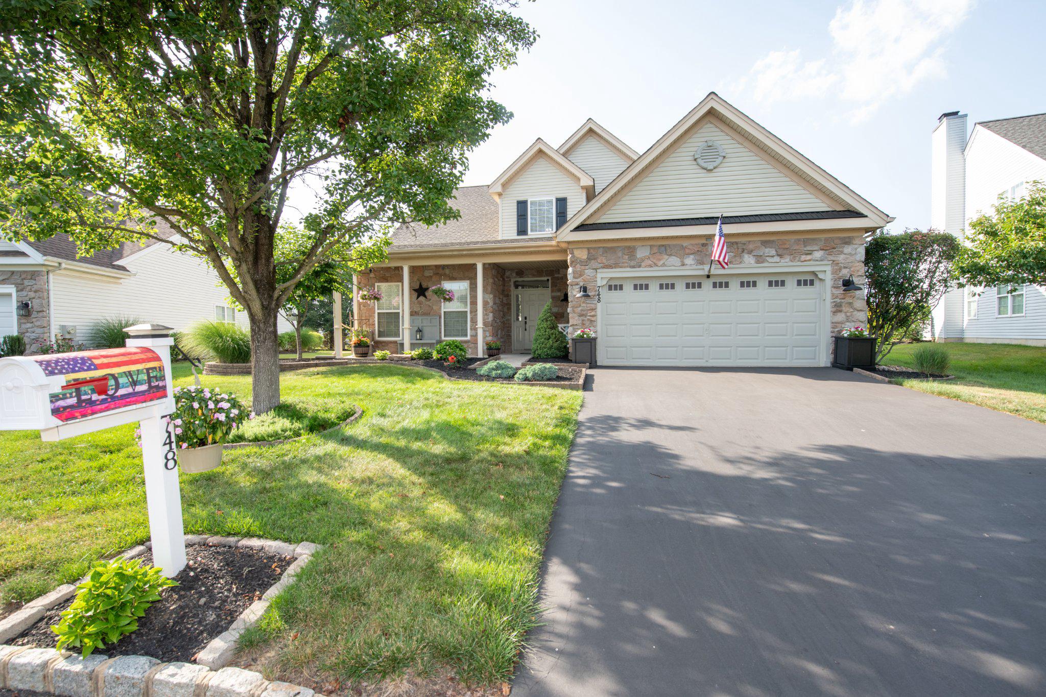 748 S SETTLERS CIRCLE
