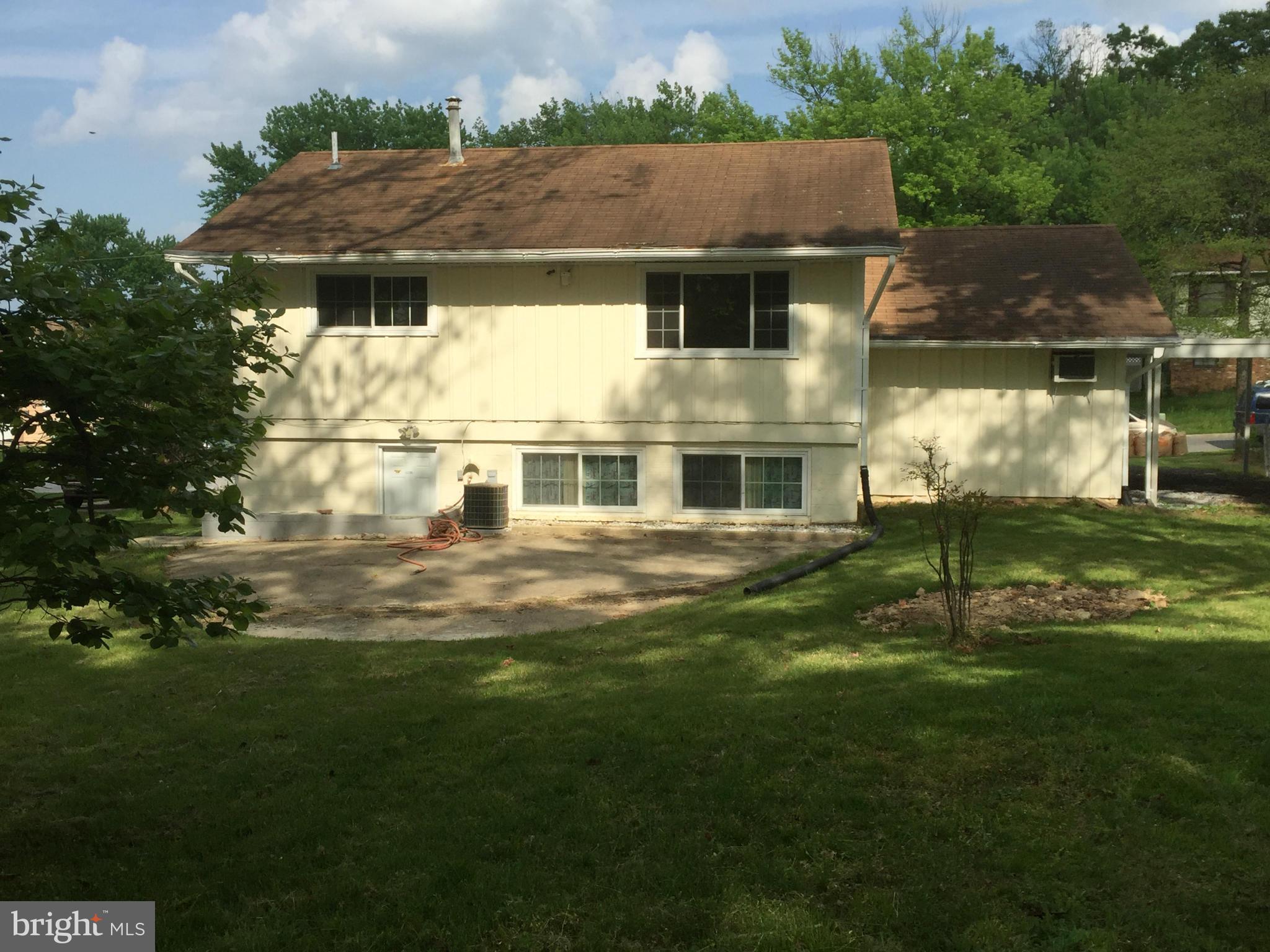 WESTGATE WOODS - Residential Lease