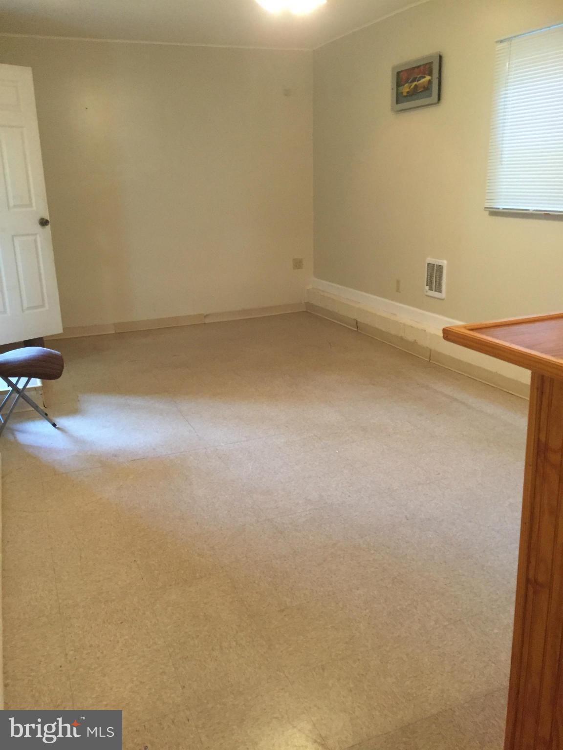 WESTGATE WOODS - Residential Lease