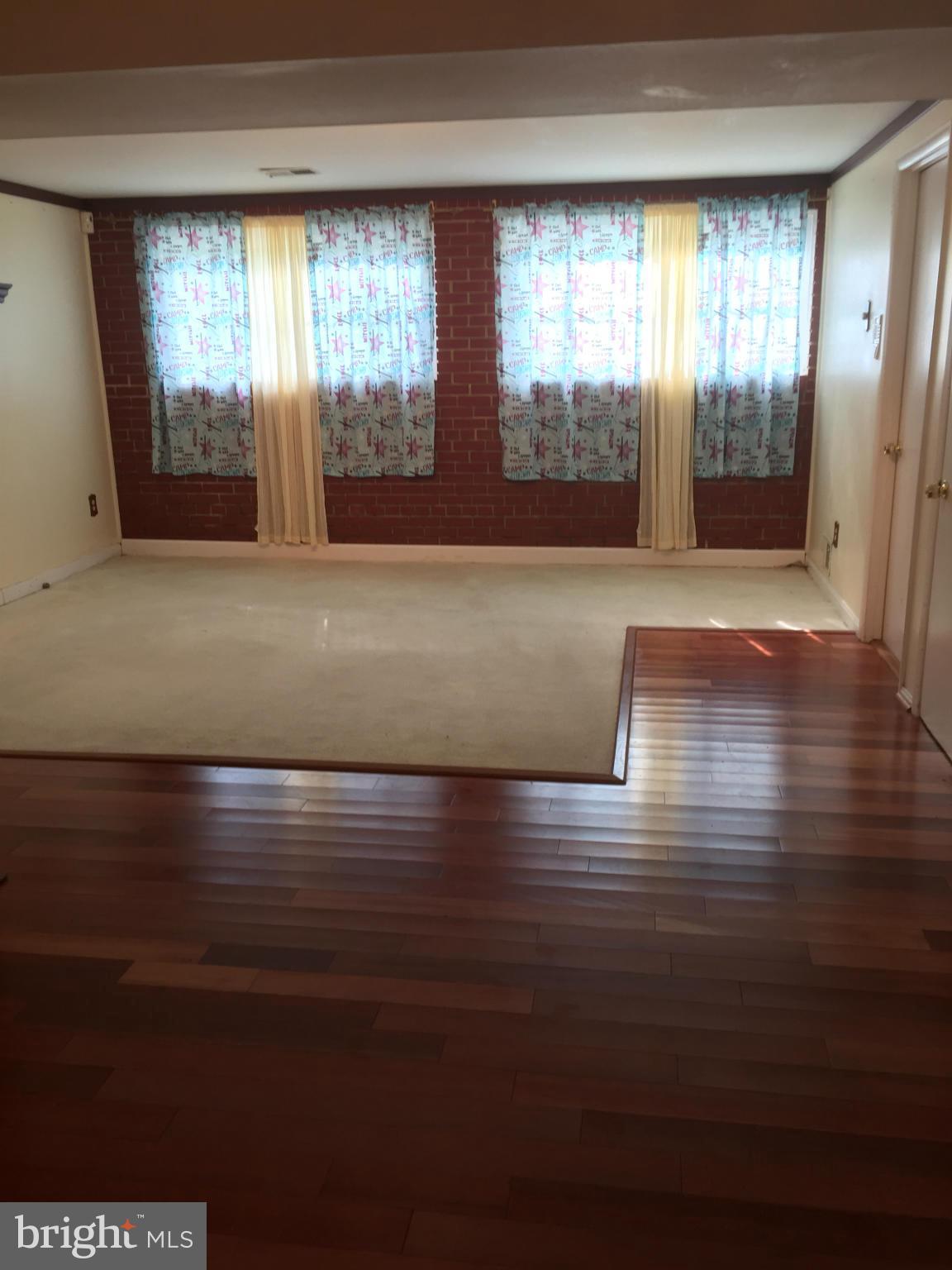 WESTGATE WOODS - Residential Lease