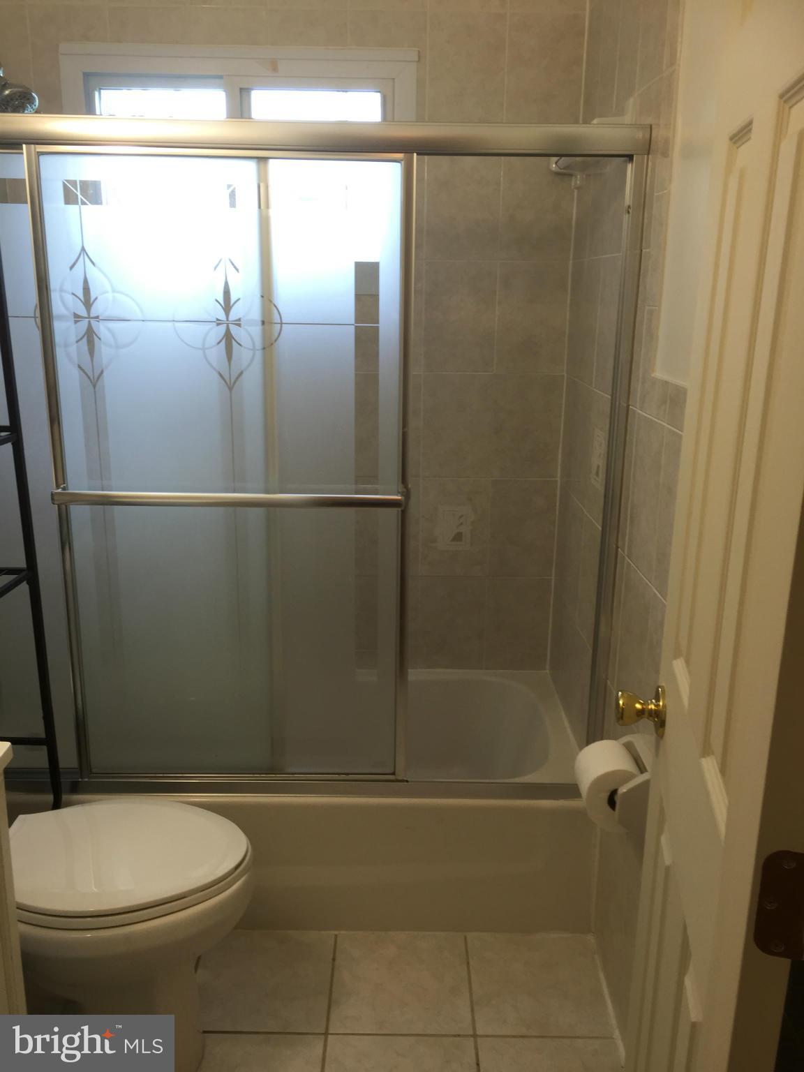 WESTGATE WOODS - Residential Lease