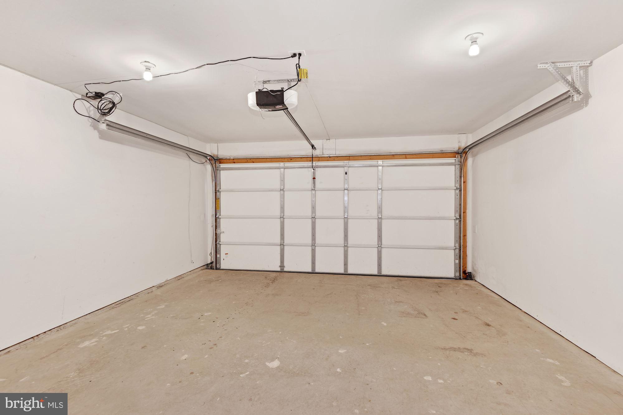 BROCK BRIDGE TOWNHOMES - Residential