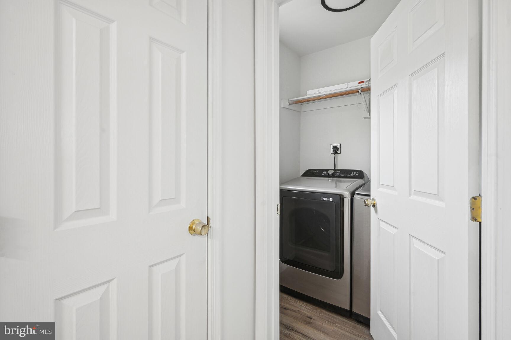 BROCK BRIDGE TOWNHOMES - Residential