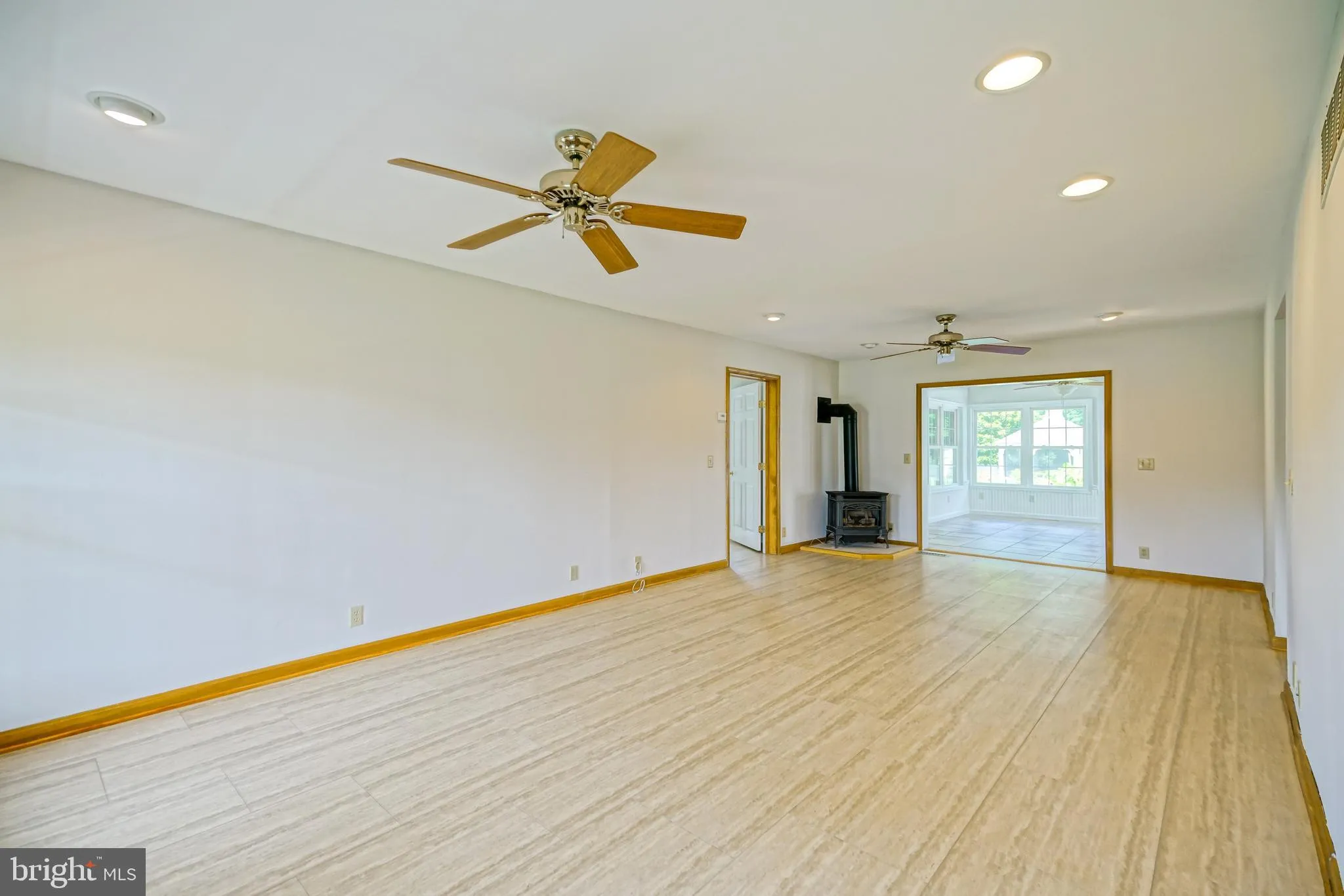 Milton, Delaware 19968, United States, 3 Bedrooms Bedrooms, ,4 BathroomsBathrooms,Residential,Active,172281