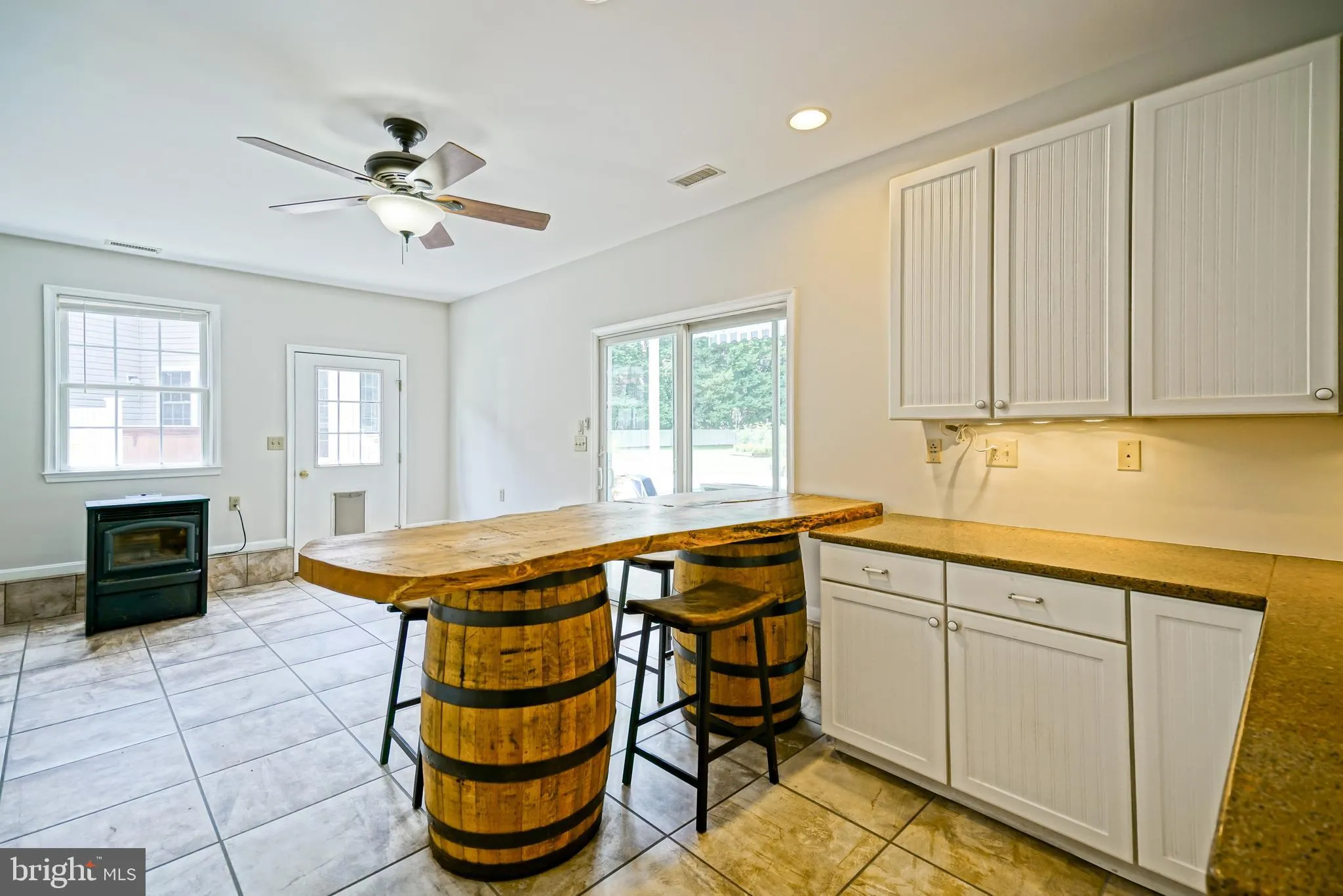 Milton, Delaware 19968, United States, 3 Bedrooms Bedrooms, ,4 BathroomsBathrooms,Residential,Active,172281