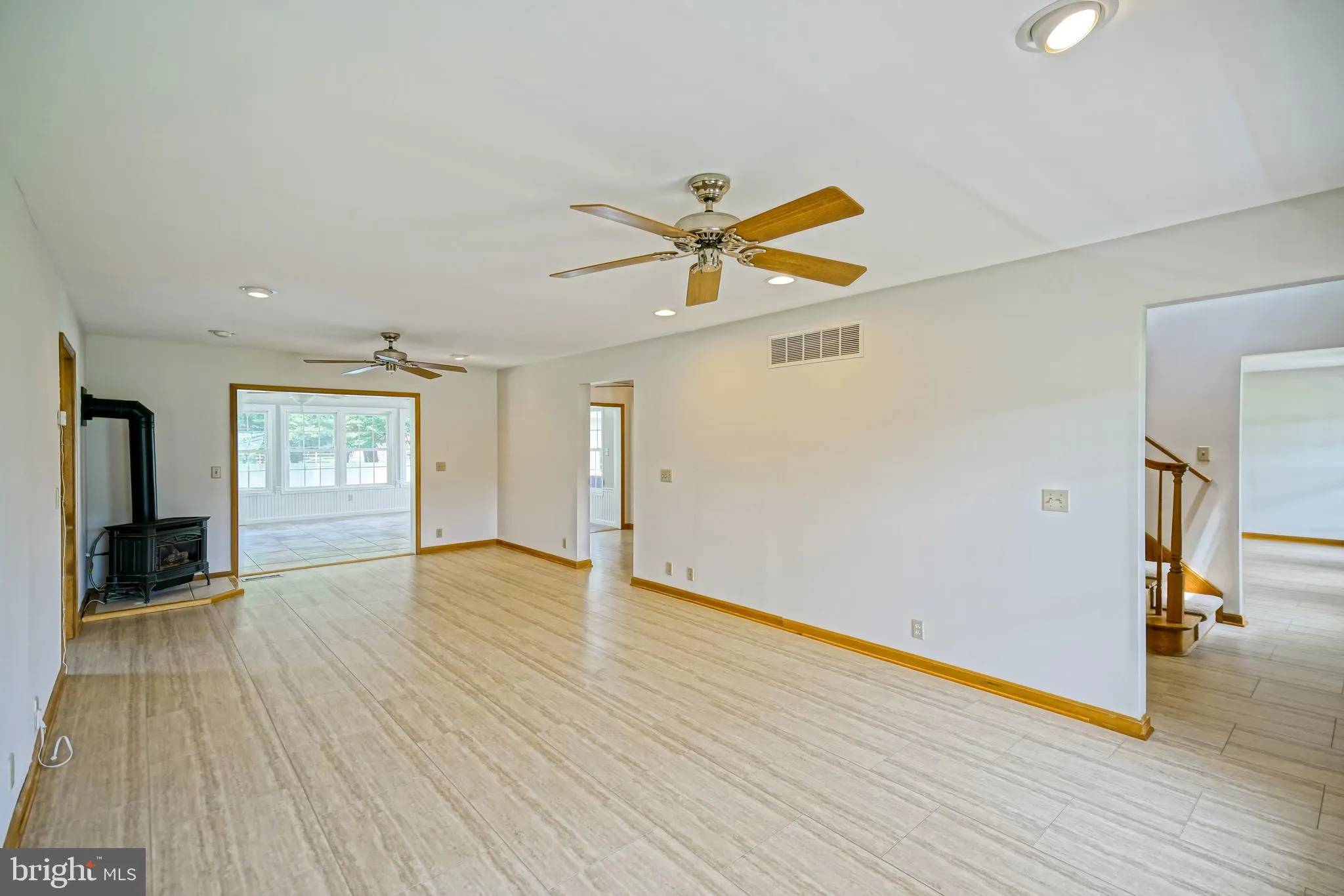 Milton, Delaware 19968, United States, 3 Bedrooms Bedrooms, ,4 BathroomsBathrooms,Residential,Active,172281