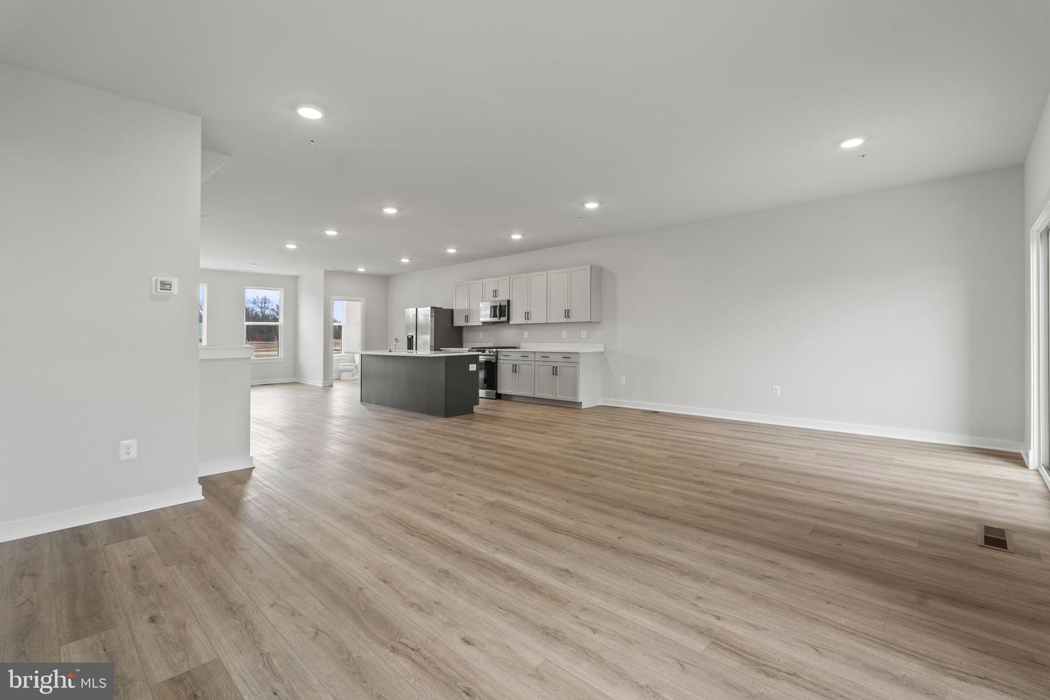 SOUTHLAKE - Residential