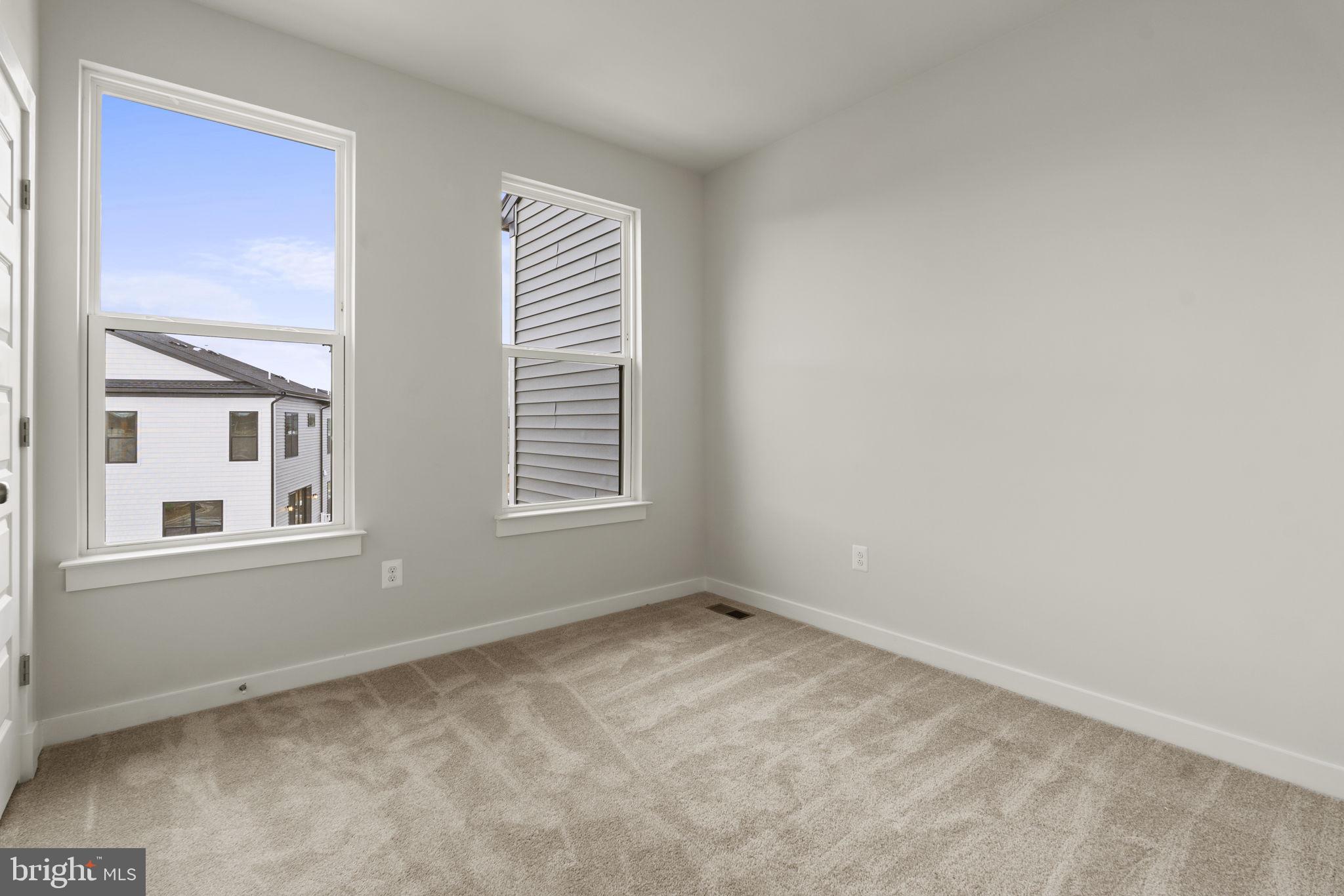 SOUTHLAKE - Residential