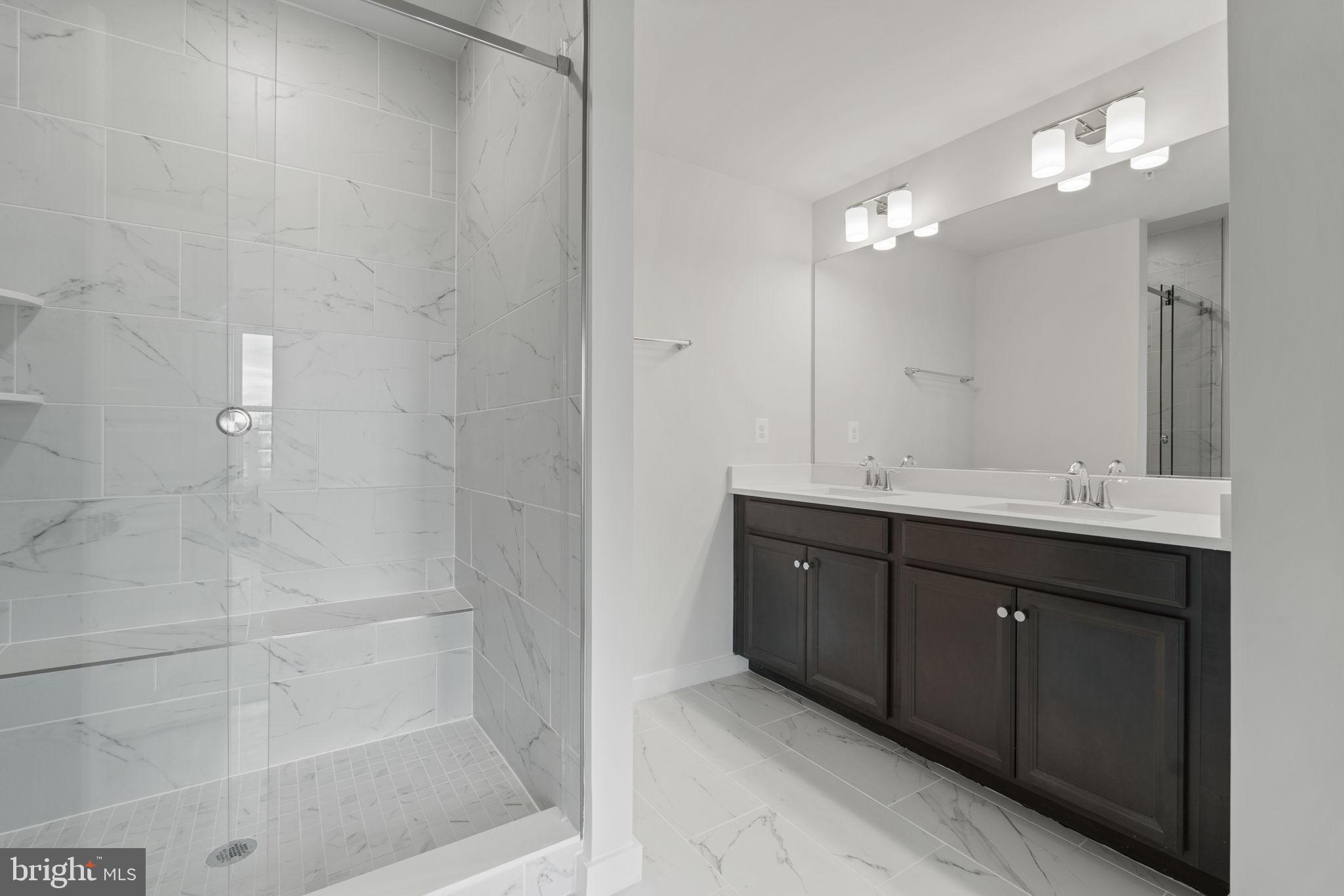 SOUTHLAKE - Residential