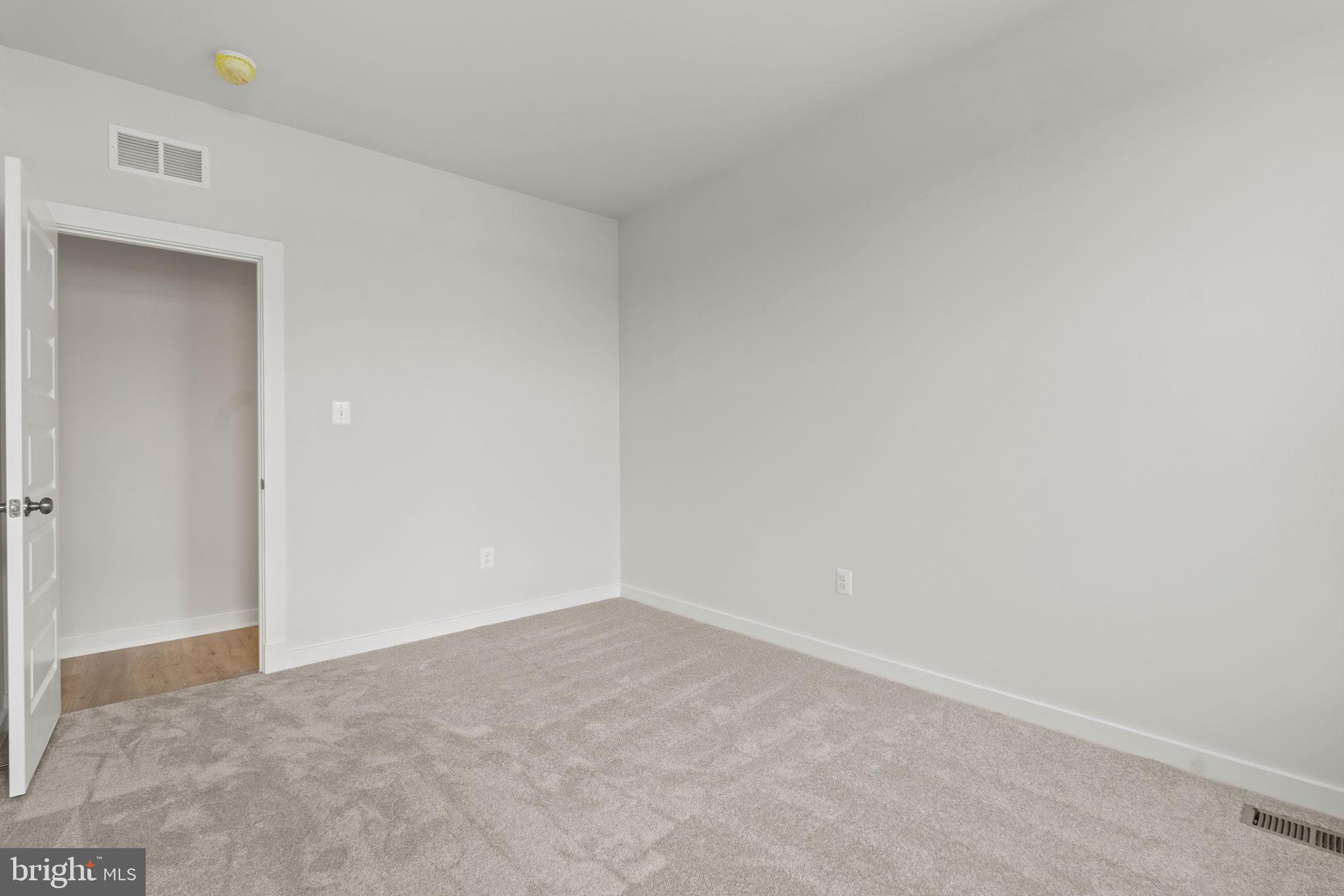 SOUTHLAKE - Residential