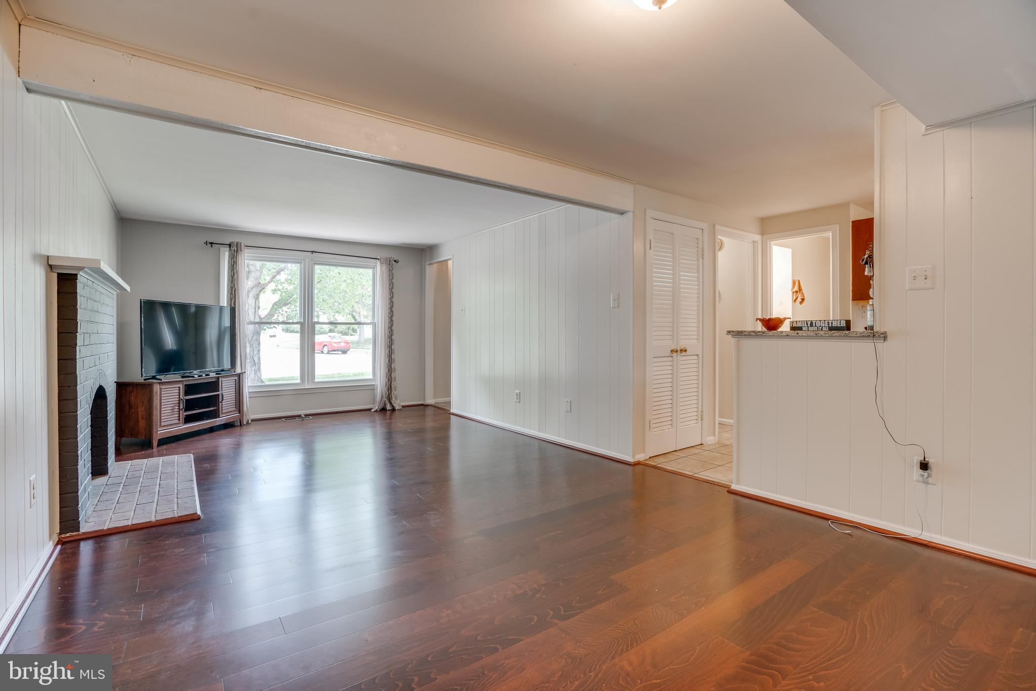 KINGSTON CHASE - Residential