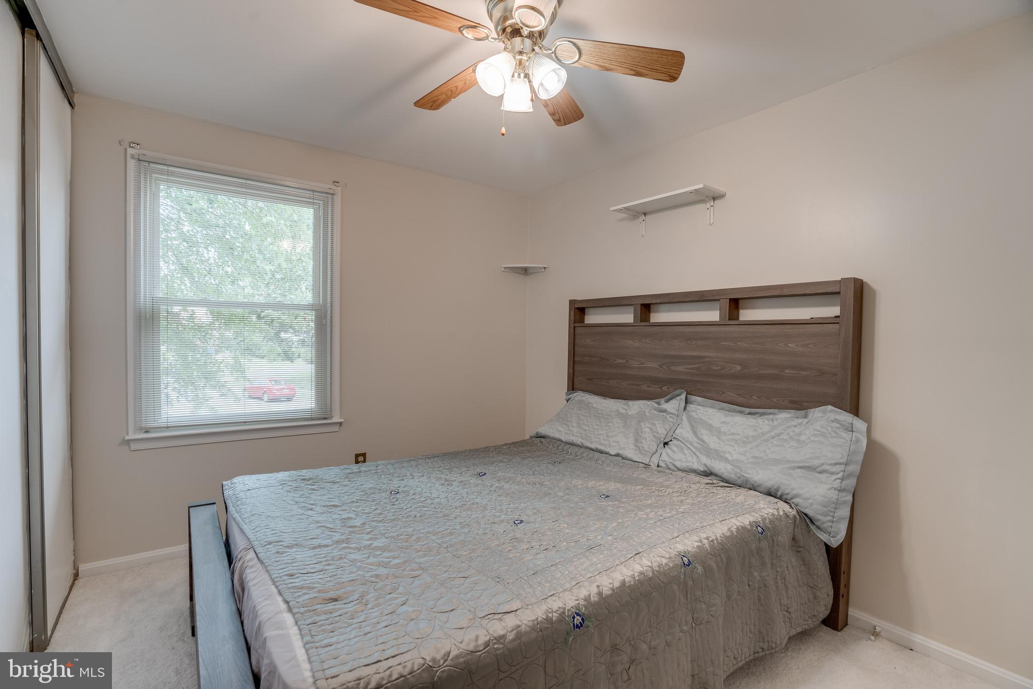 KINGSTON CHASE - Residential