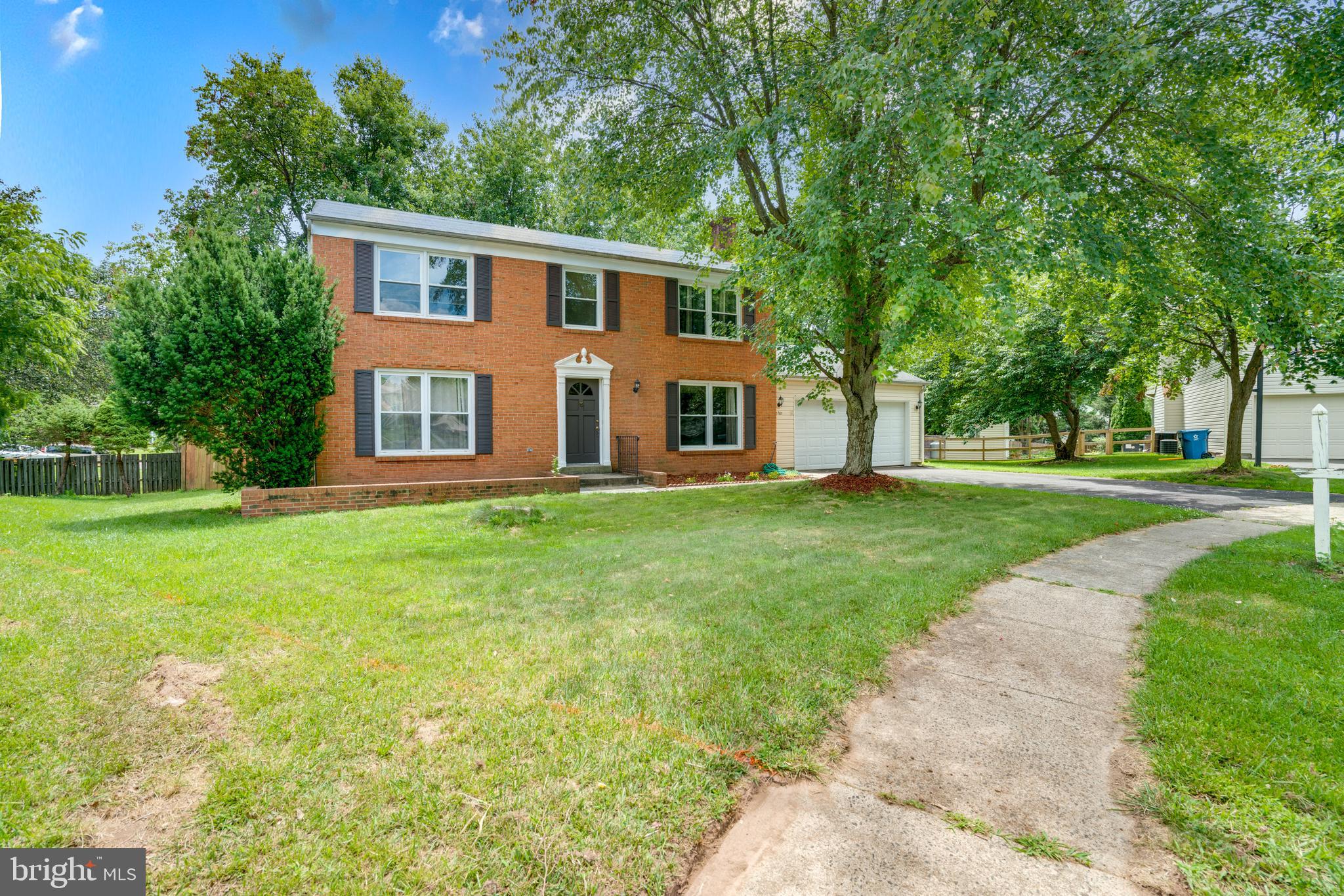 KINGSTON CHASE - Residential