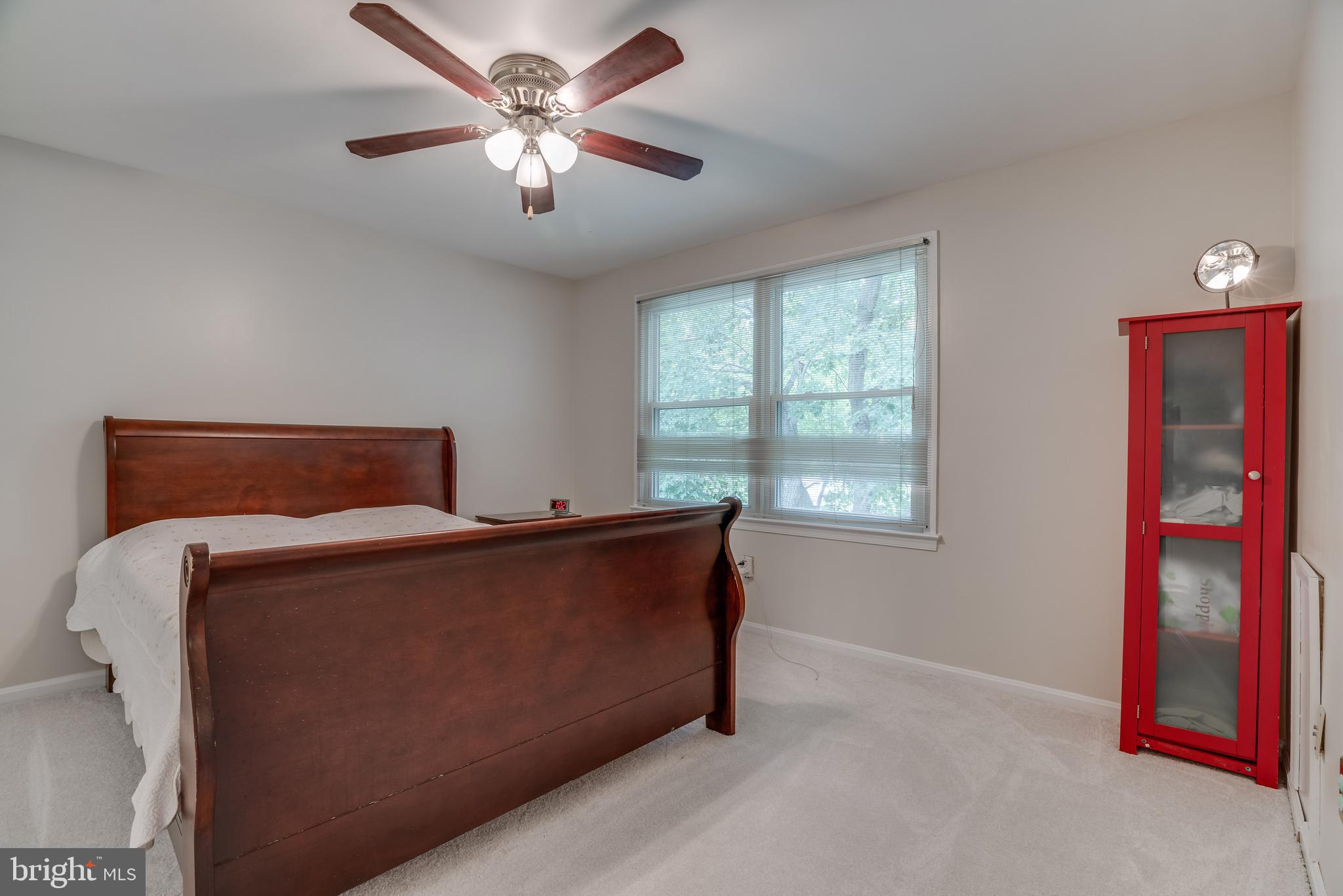 KINGSTON CHASE - Residential