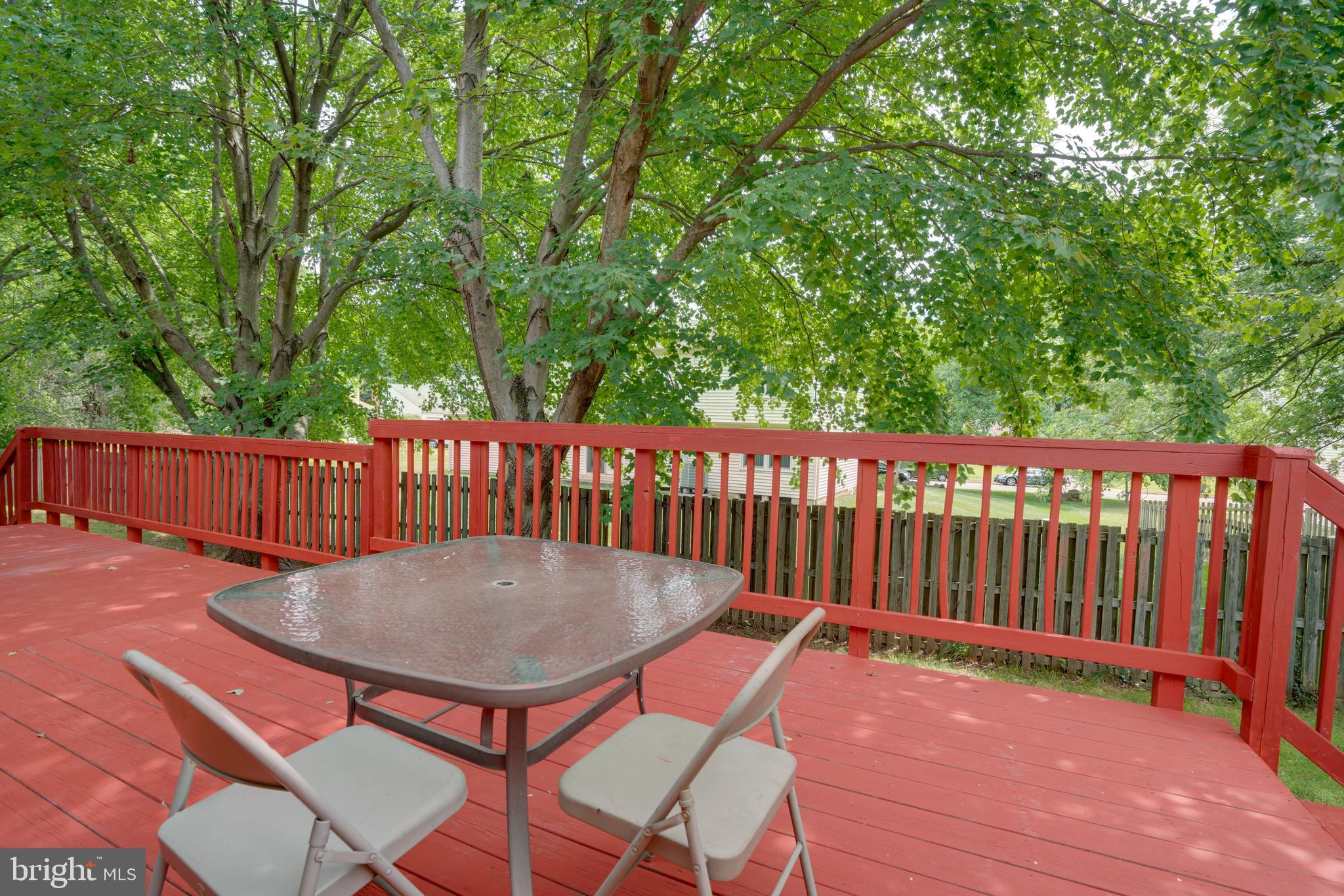 KINGSTON CHASE - Residential