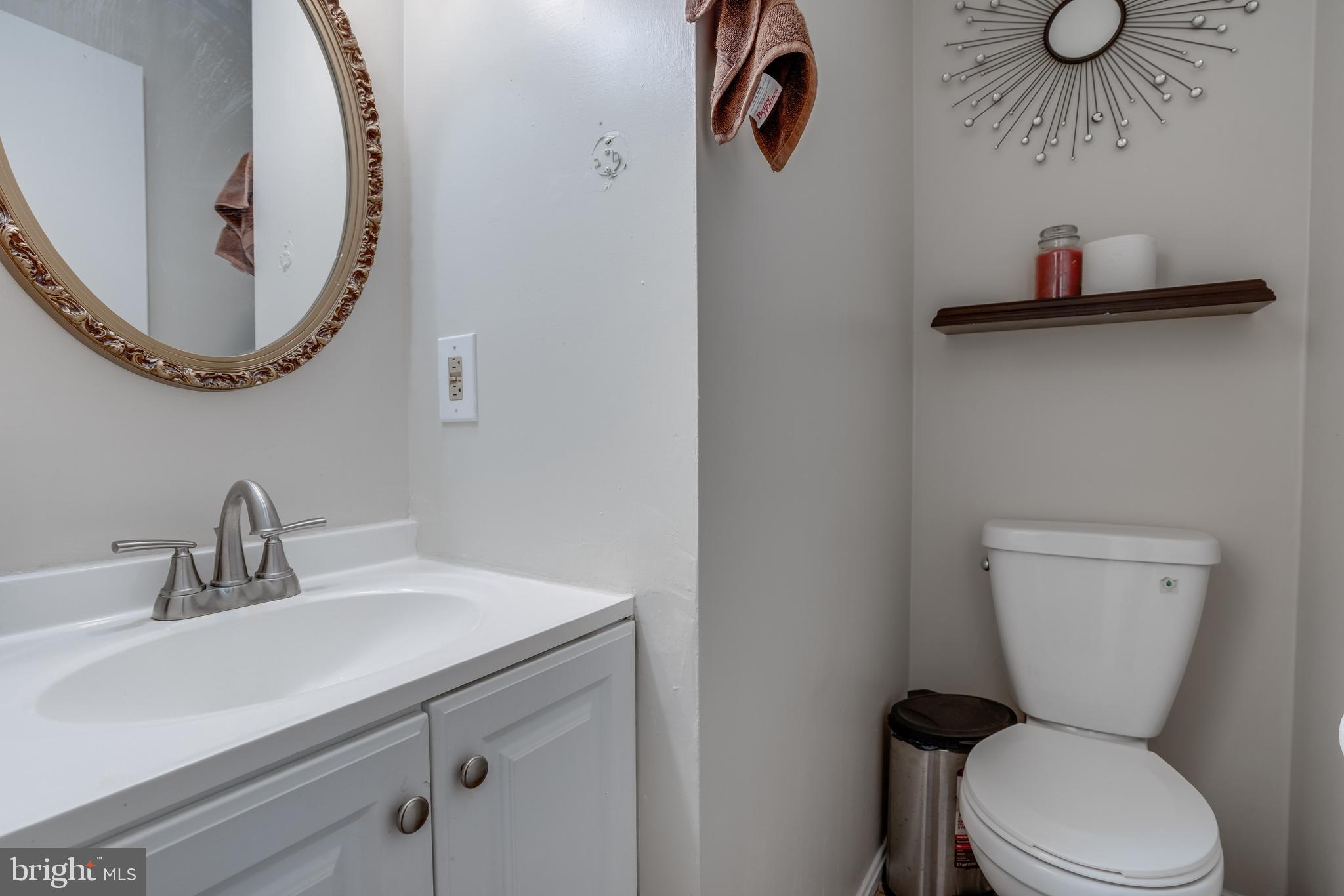 KINGSTON CHASE - Residential