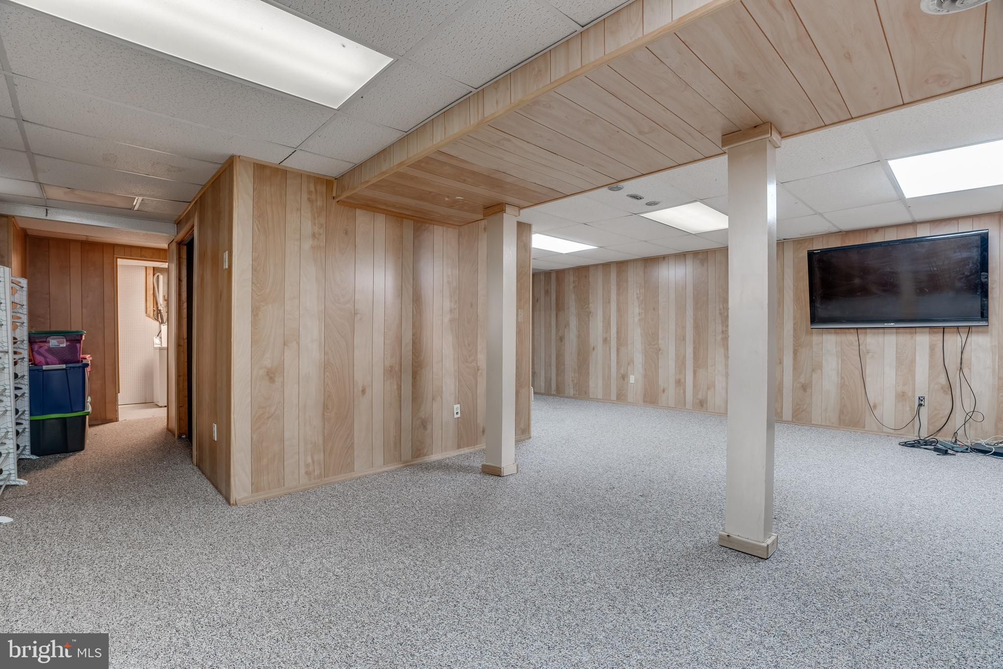 KINGSTON CHASE - Residential