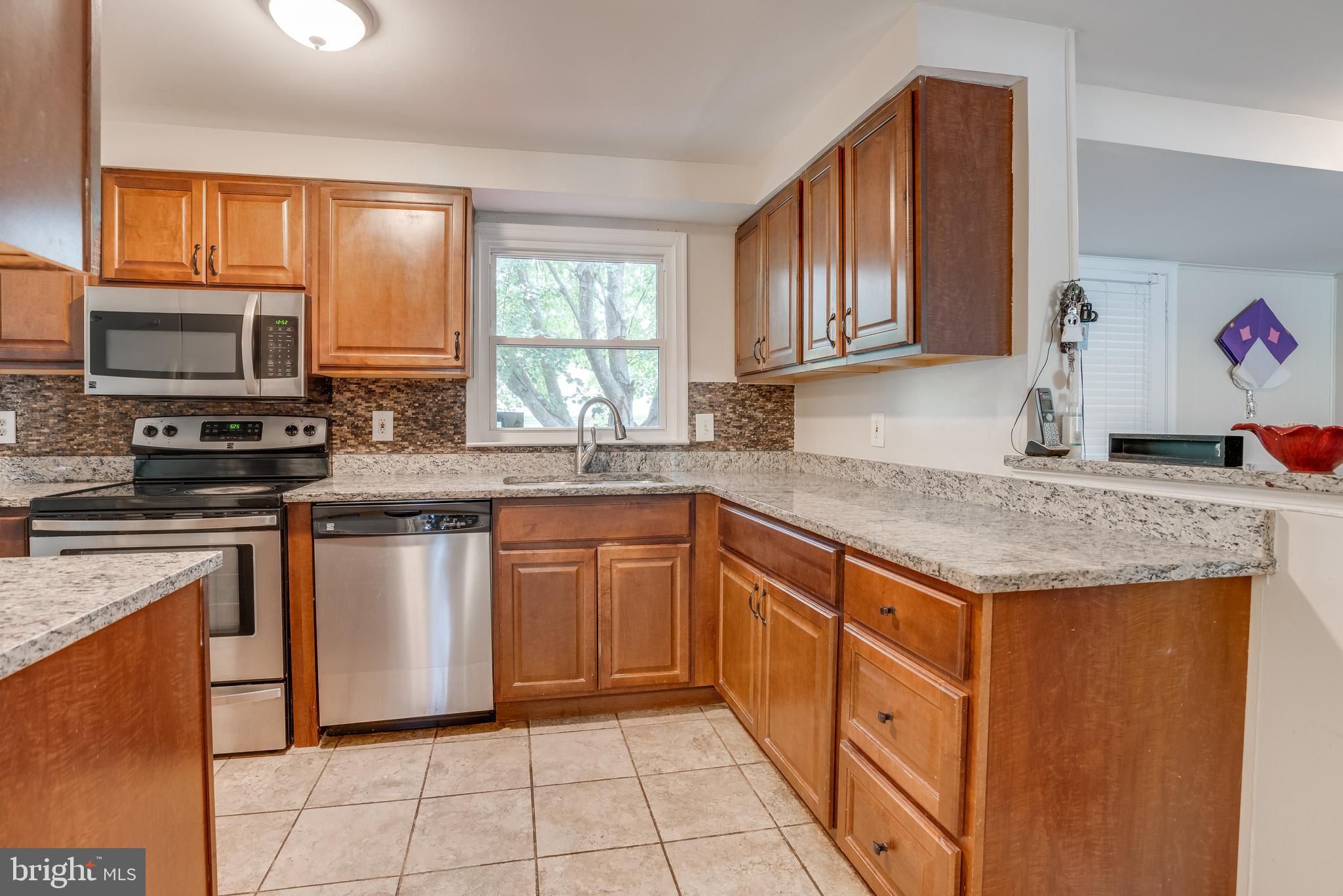 KINGSTON CHASE - Residential