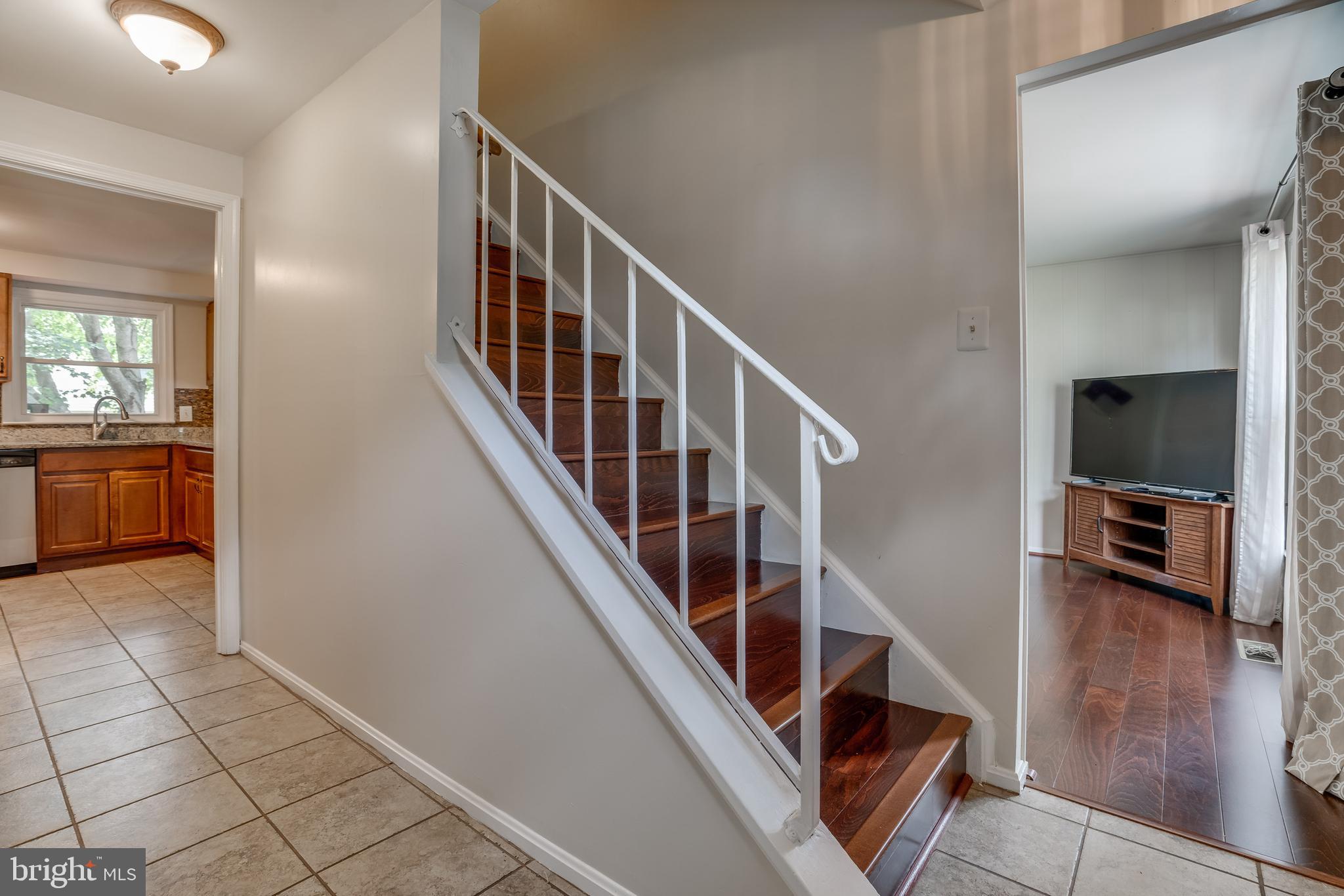 KINGSTON CHASE - Residential