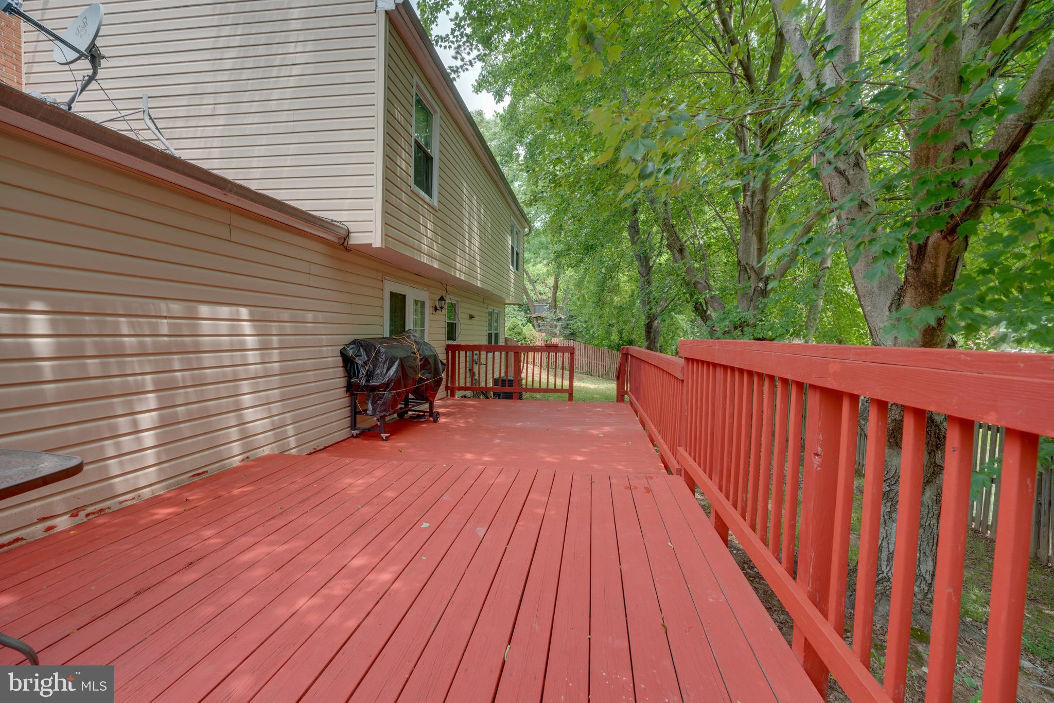 KINGSTON CHASE - Residential