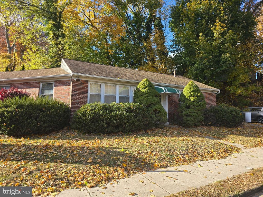 Photo of 5201 Bella Vista Road, DREXEL HILL, PA 19026 (MLS # PADE2103850)