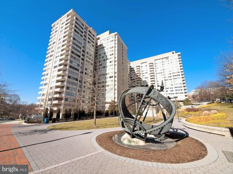 Photo of 4515 Willard Avenue #506S, Chevy Chase, MD 20815 (MLS # MDMC2099742)