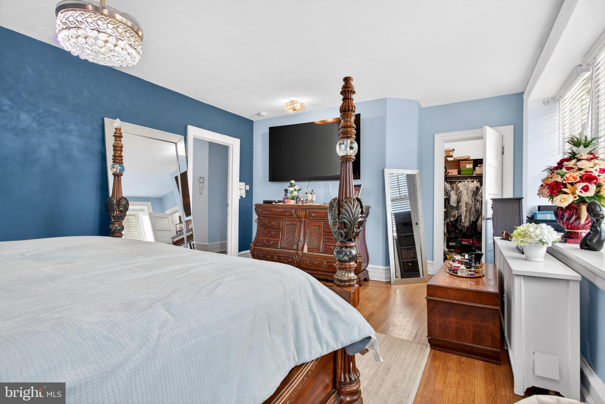 EAST OAK LANE - Residential