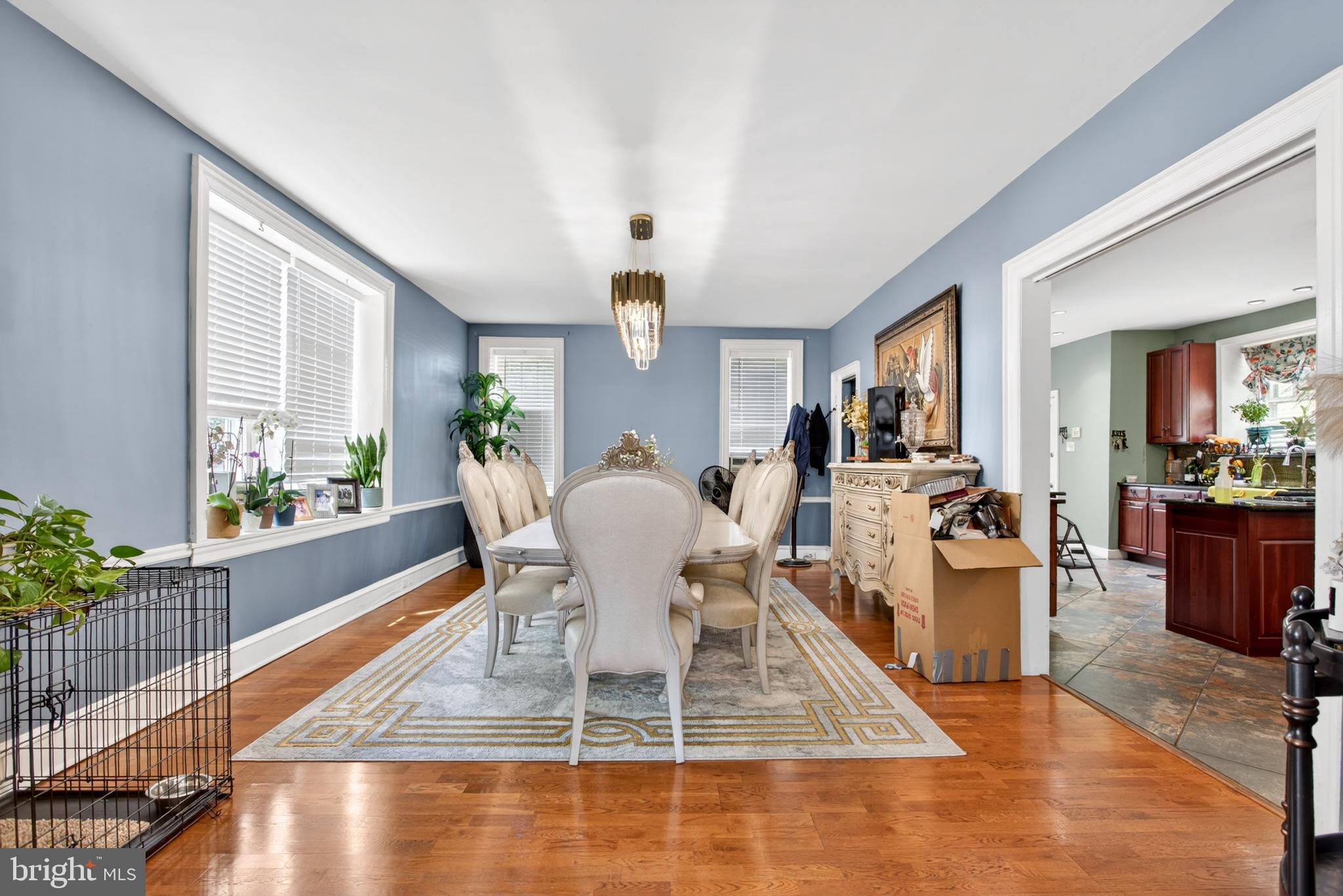 EAST OAK LANE - Residential