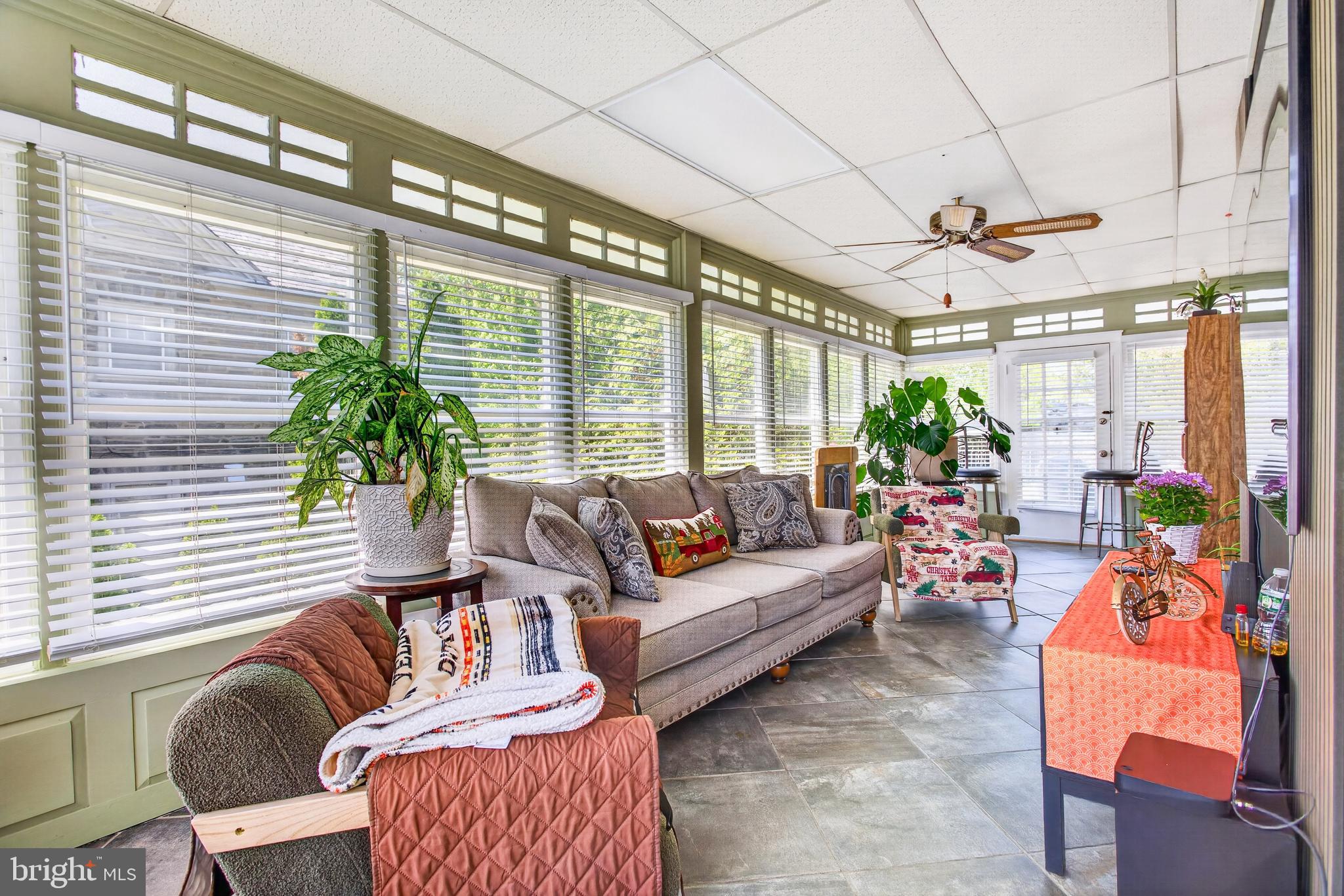 EAST OAK LANE - Residential
