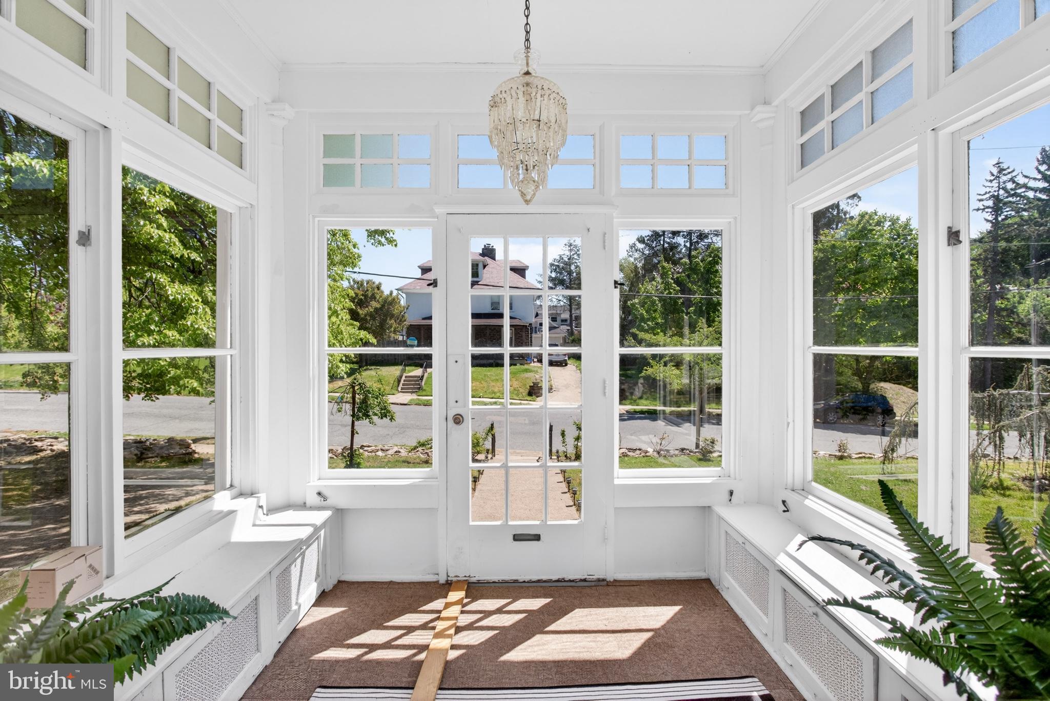 EAST OAK LANE - Residential