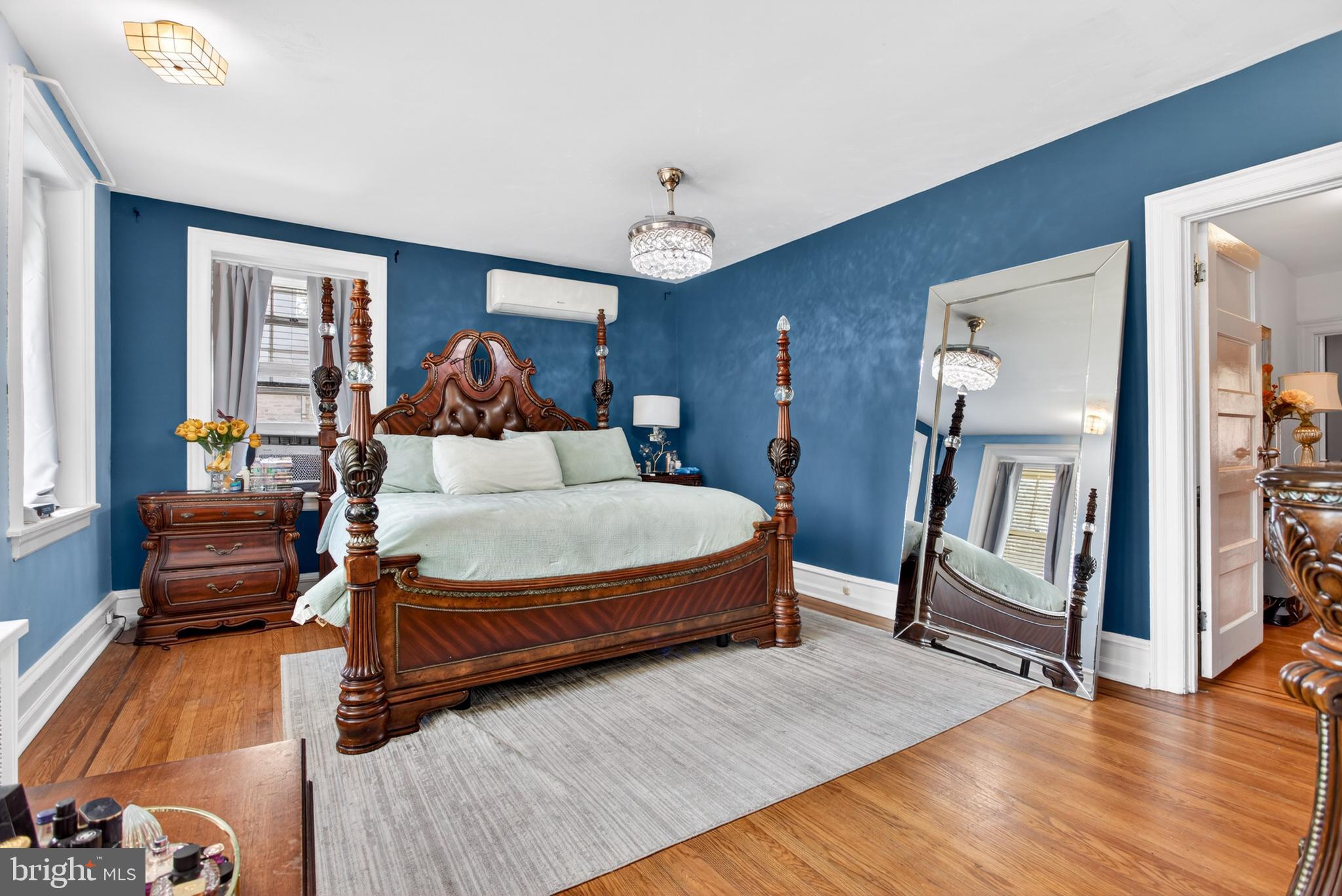 EAST OAK LANE - Residential