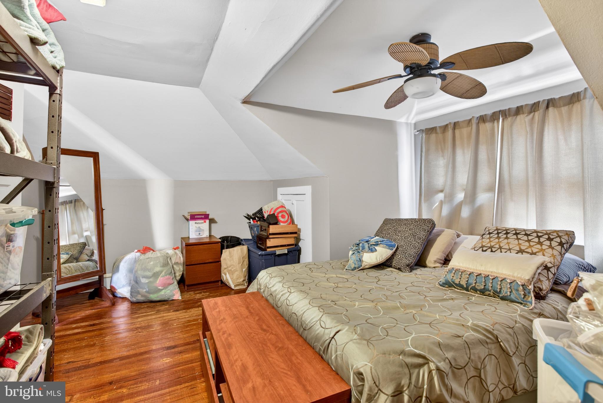 EAST OAK LANE - Residential